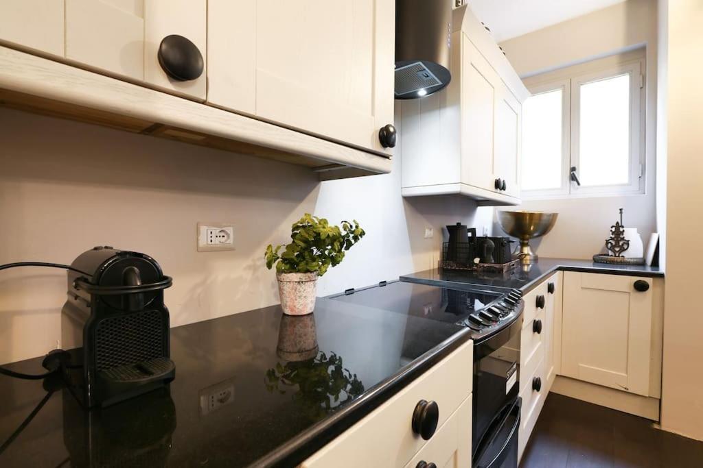 Apartment St