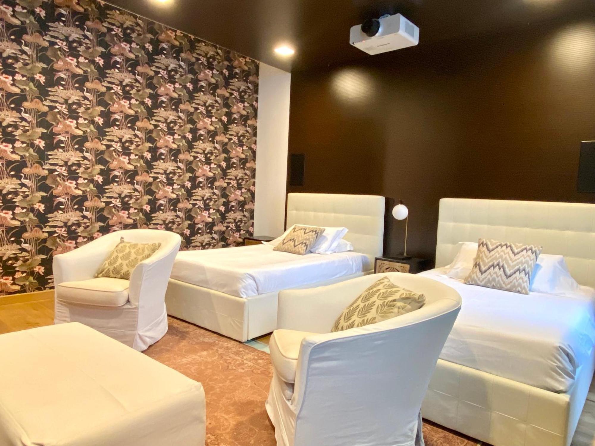 Intomilan I Design Galleria Del Corso Apartment Milan
