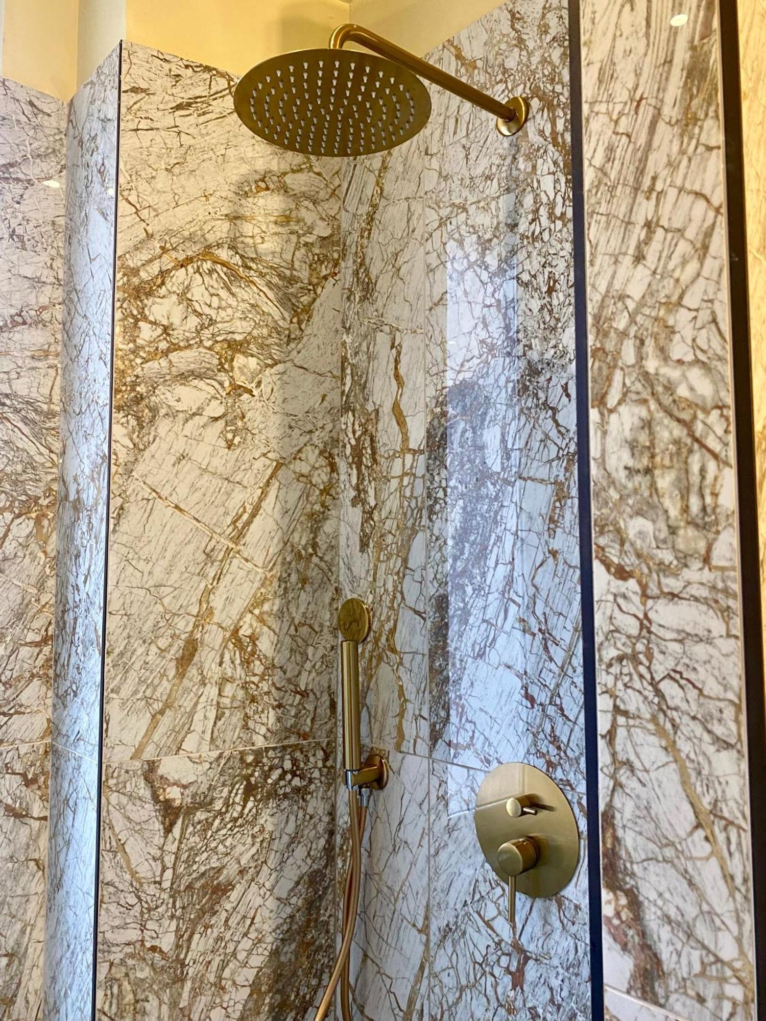Apartment Intomilan I Design Galleria Del Corso Milan