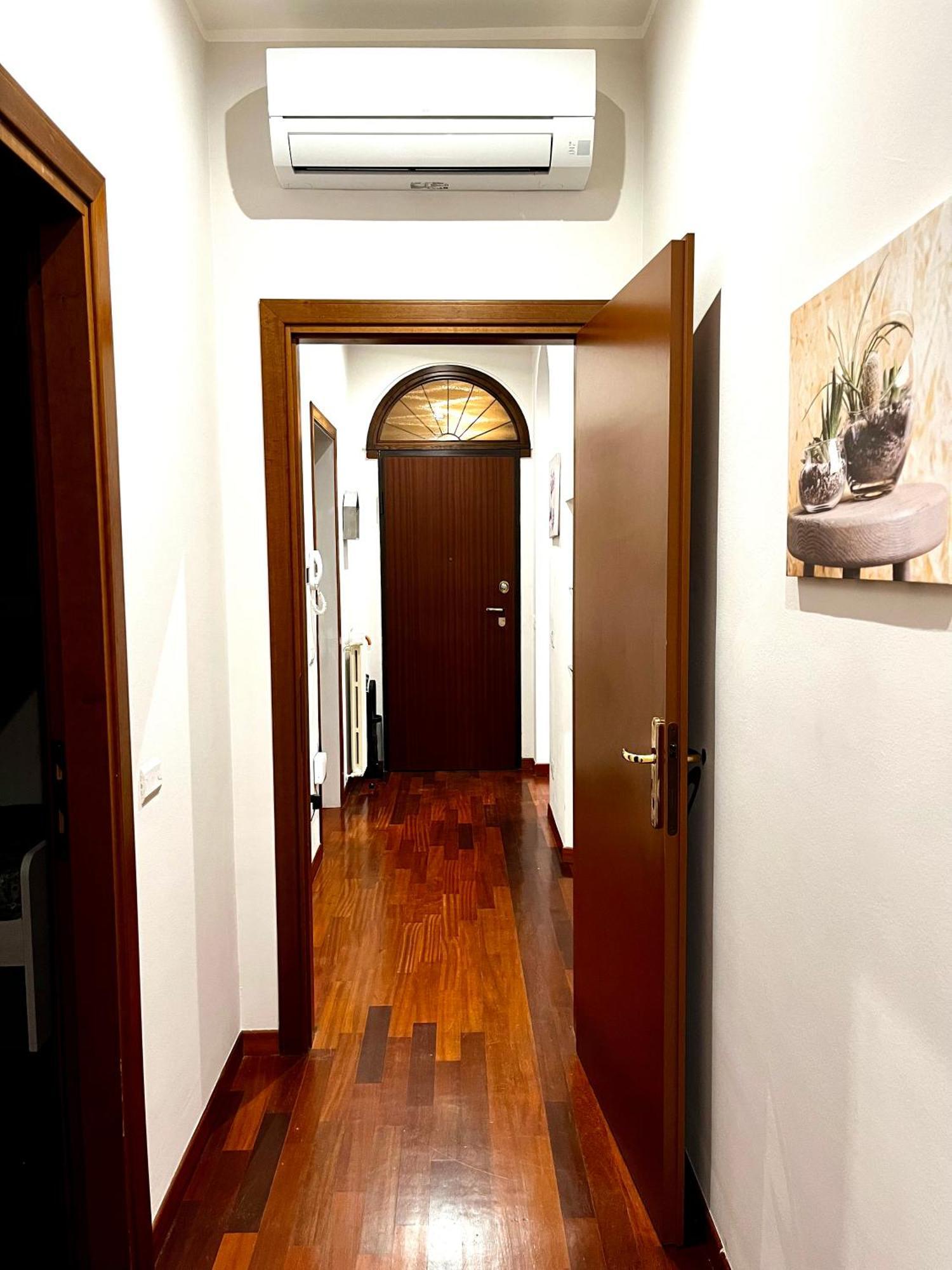 Apartment The Garden In Portello Certosa