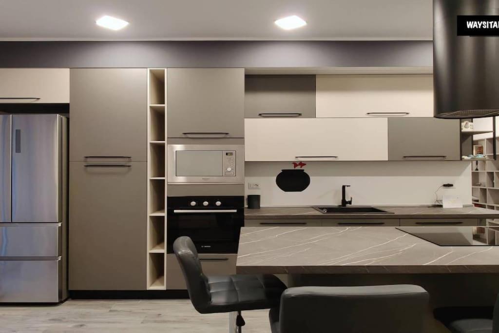 De Angeli District Apartment Milan