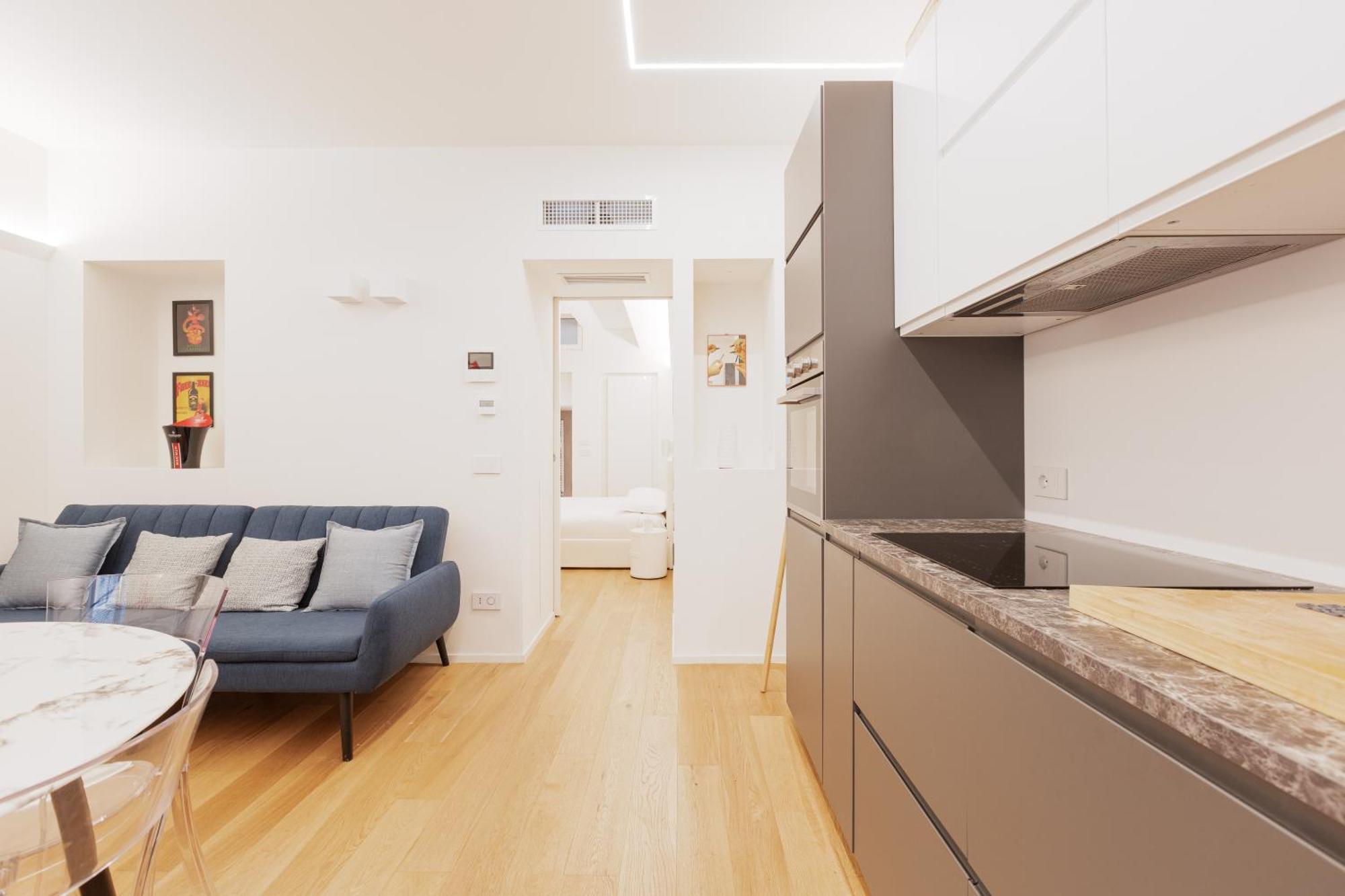 Chic & Modern Flat Just 450 Mt From Centrale Fs Apartment