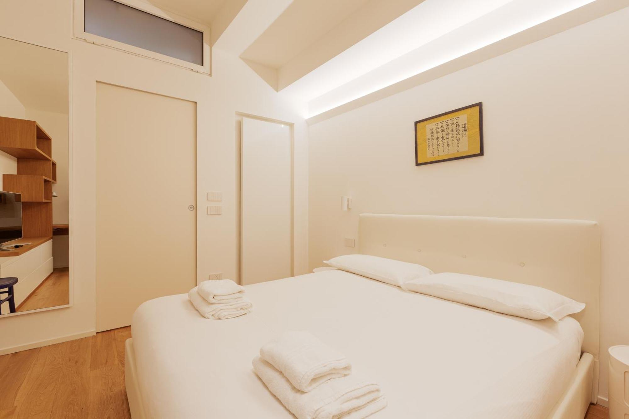Chic & Modern Flat Just 450 Mt From Centrale Fs Apartment Milan