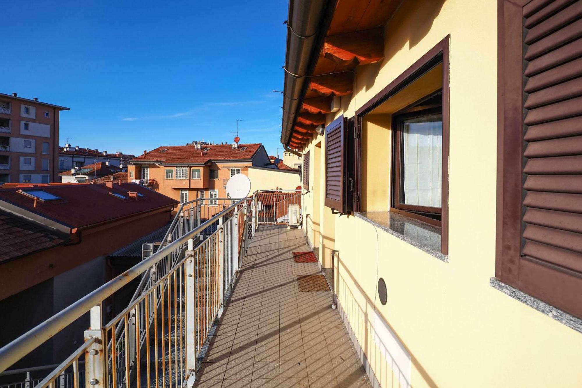Primopiano - Comune Antico Apartamento