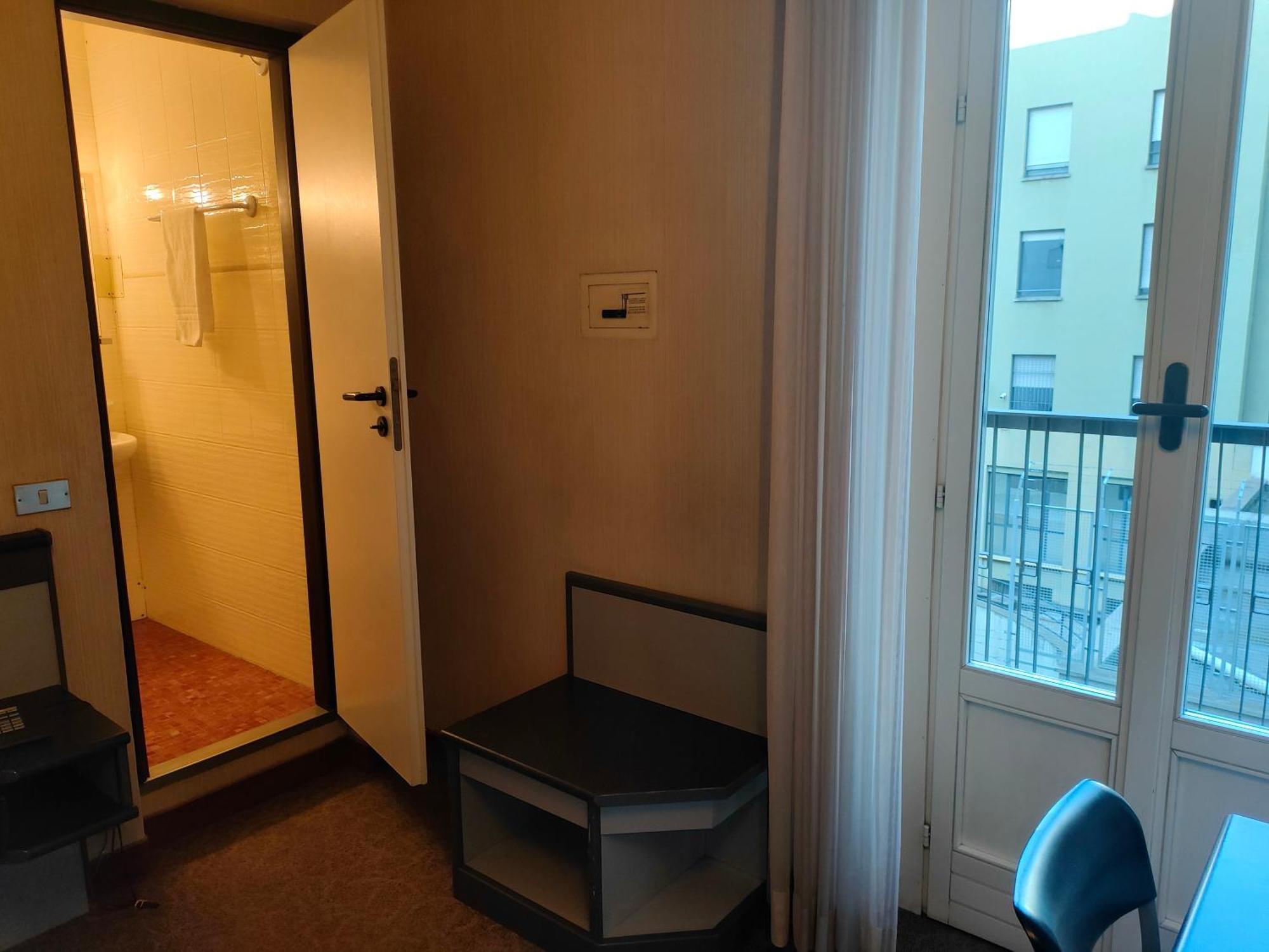 Hotel Ada 2*