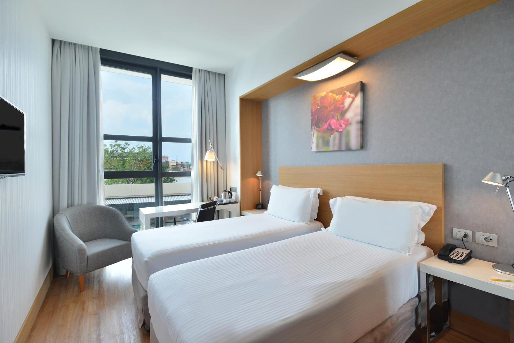 Hotel Hilton Garden North 4*