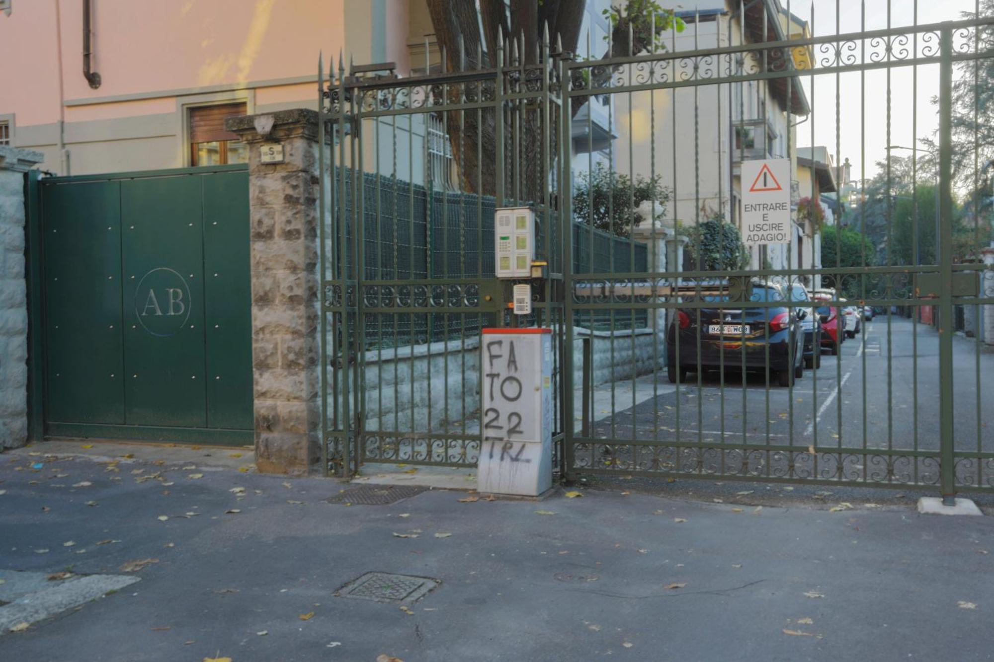 Fiera Milano-city Life Free Parking Anglia' S Bridge Mailand