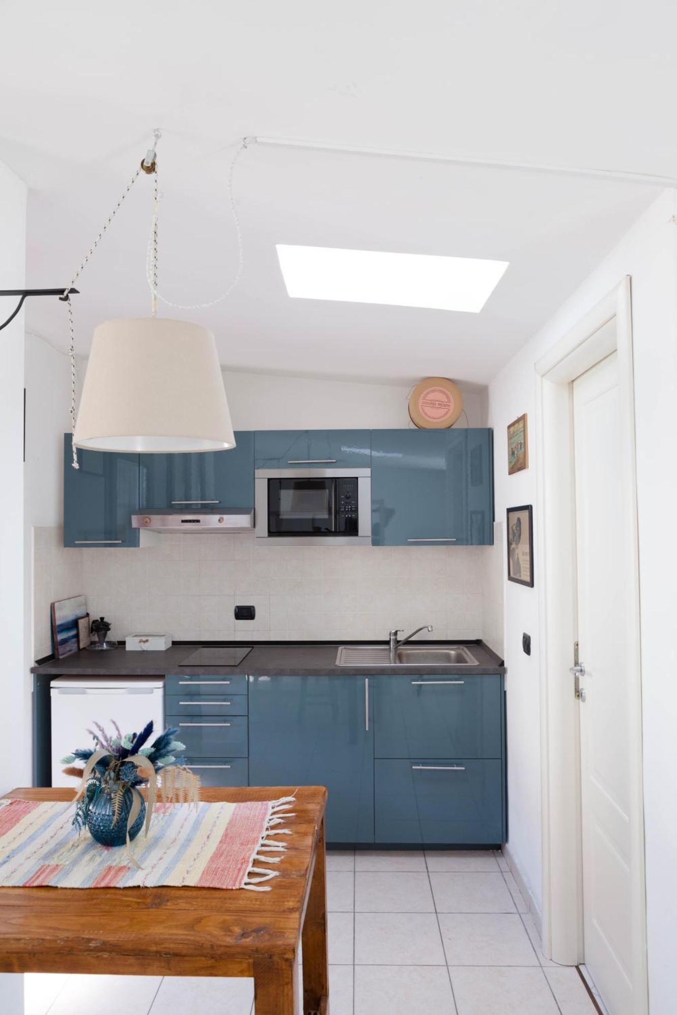 Terrace Close To Metro Station Apartment *