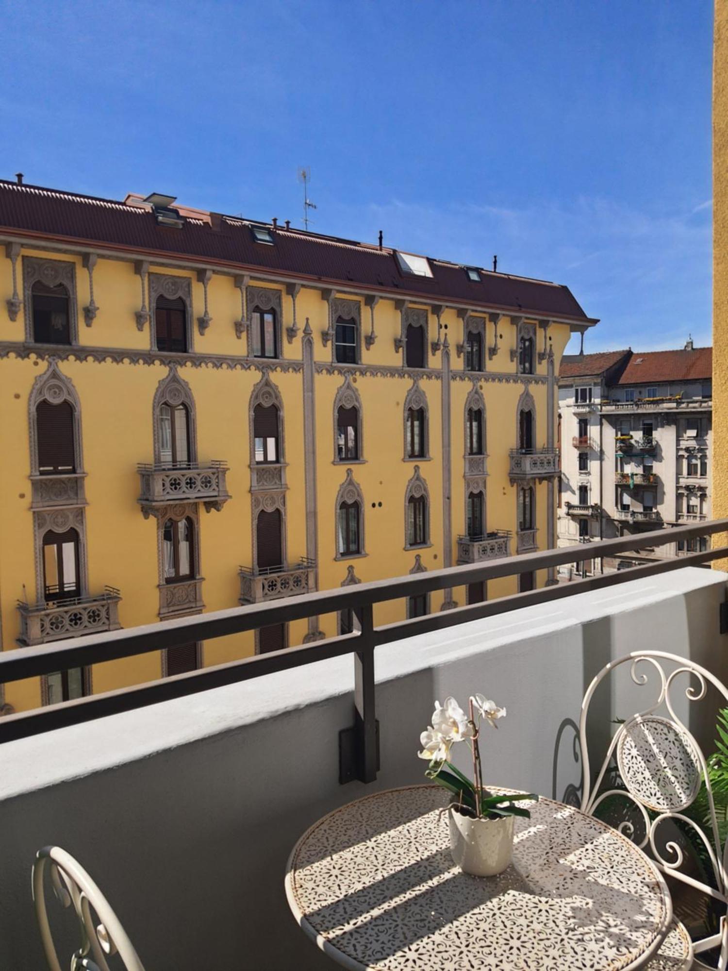 Apartment Elegante Monolocale - Pecchio 1930 *