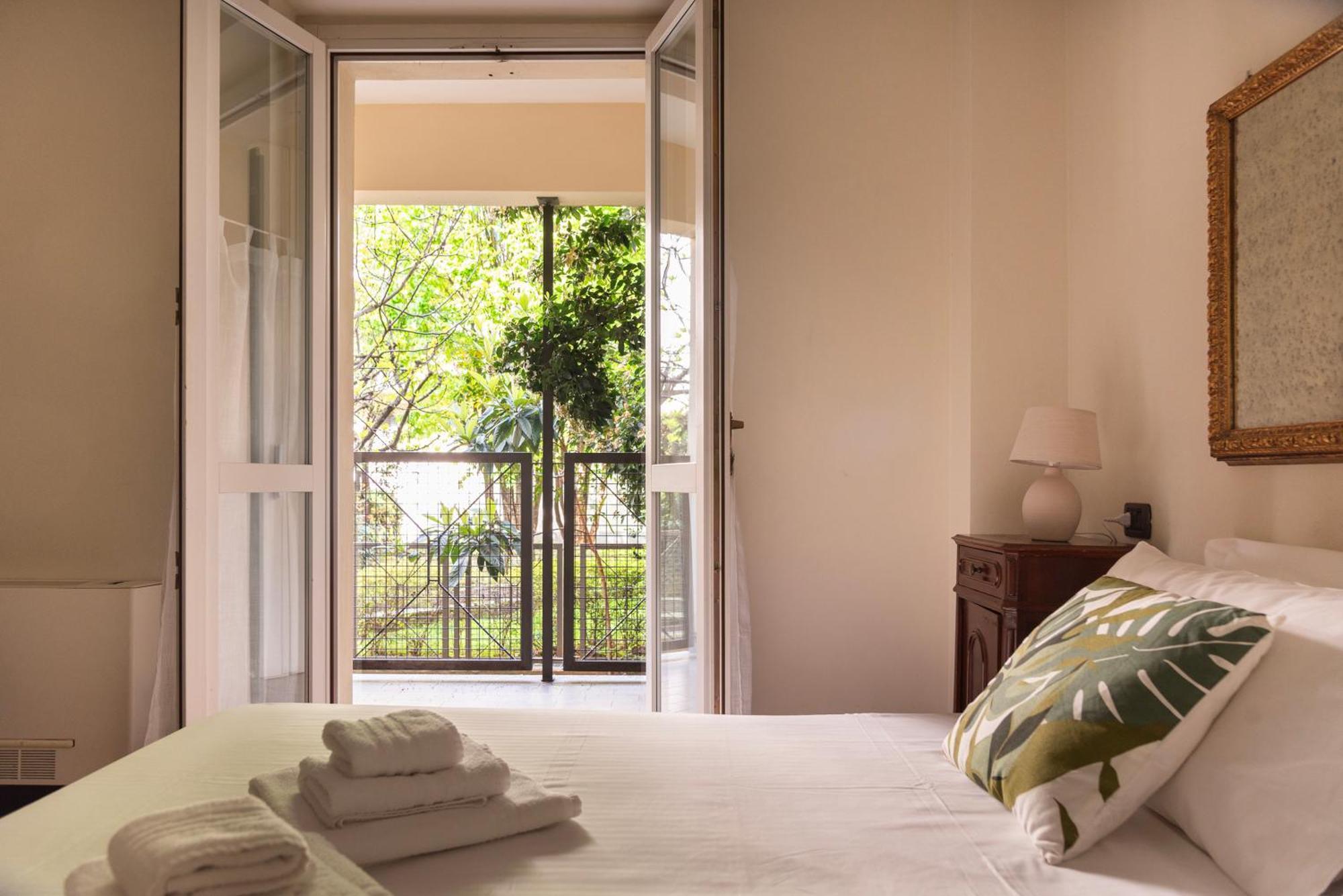 Apartment Moscova-brera Elegante Con Giardino Privato Mailand