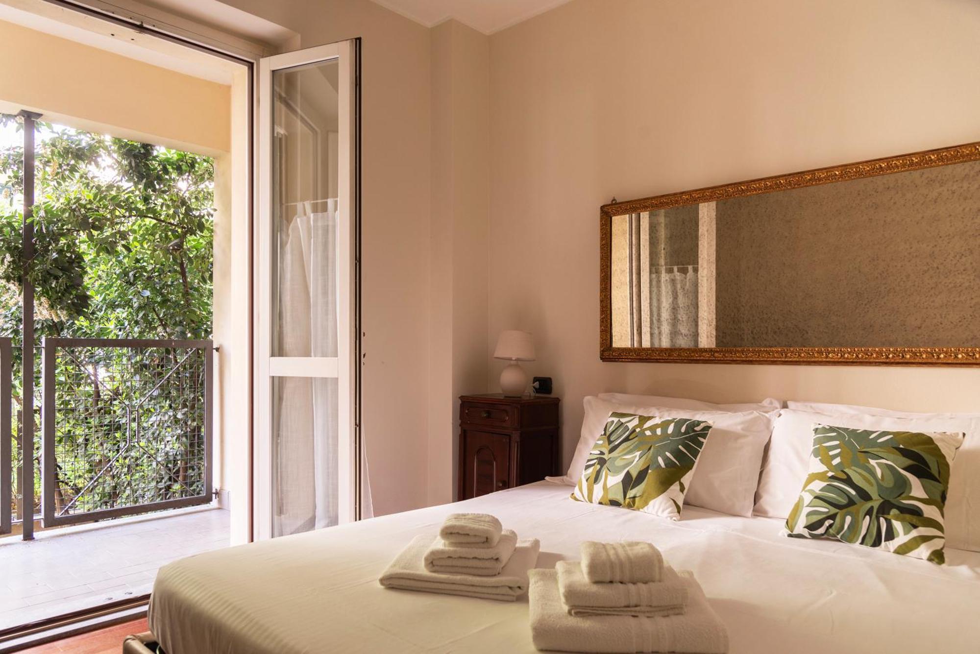 Apartment Moscova-brera Elegante Con Giardino Privato Mailand