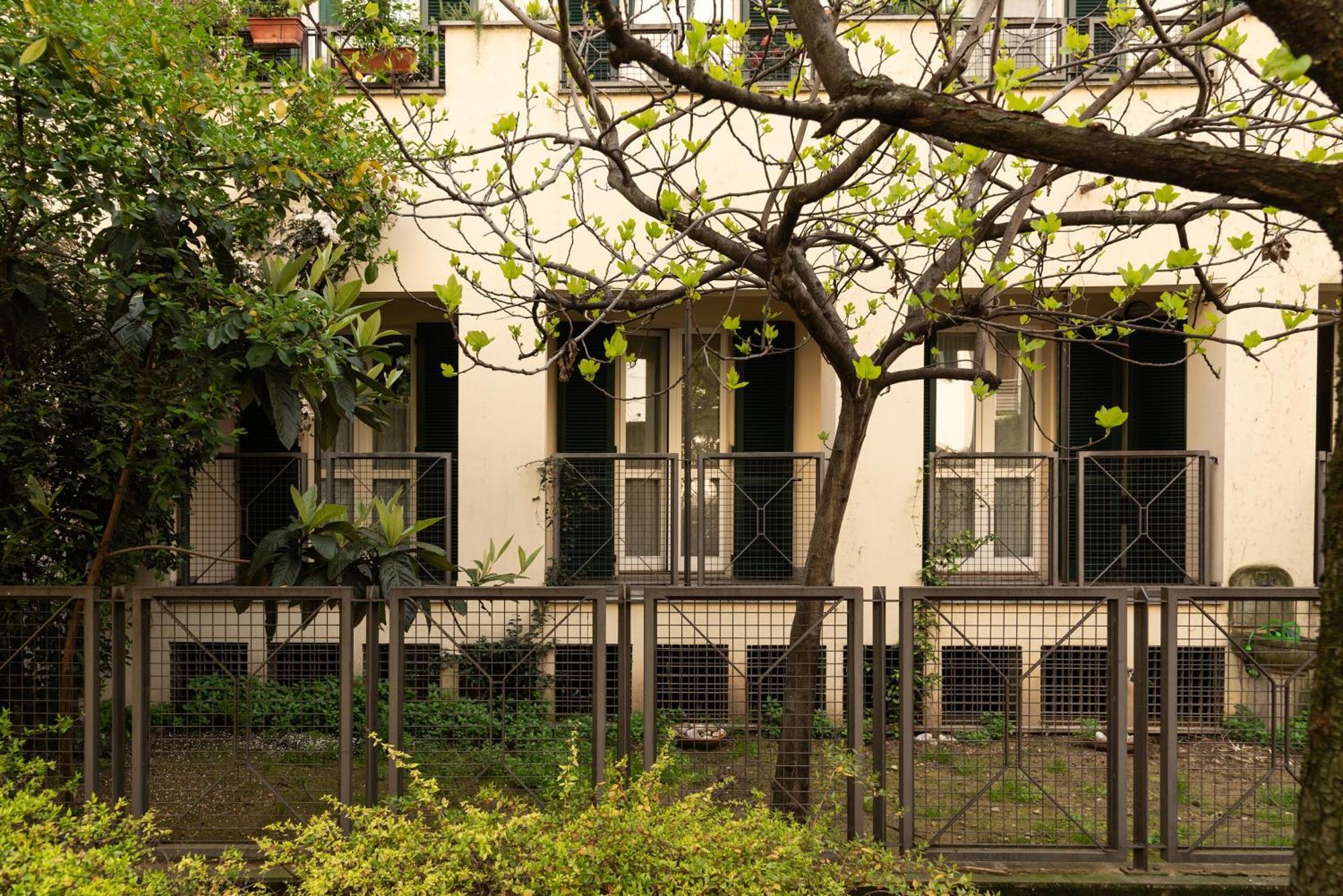 Apartment Moscova-brera Elegante Con Giardino Privato *