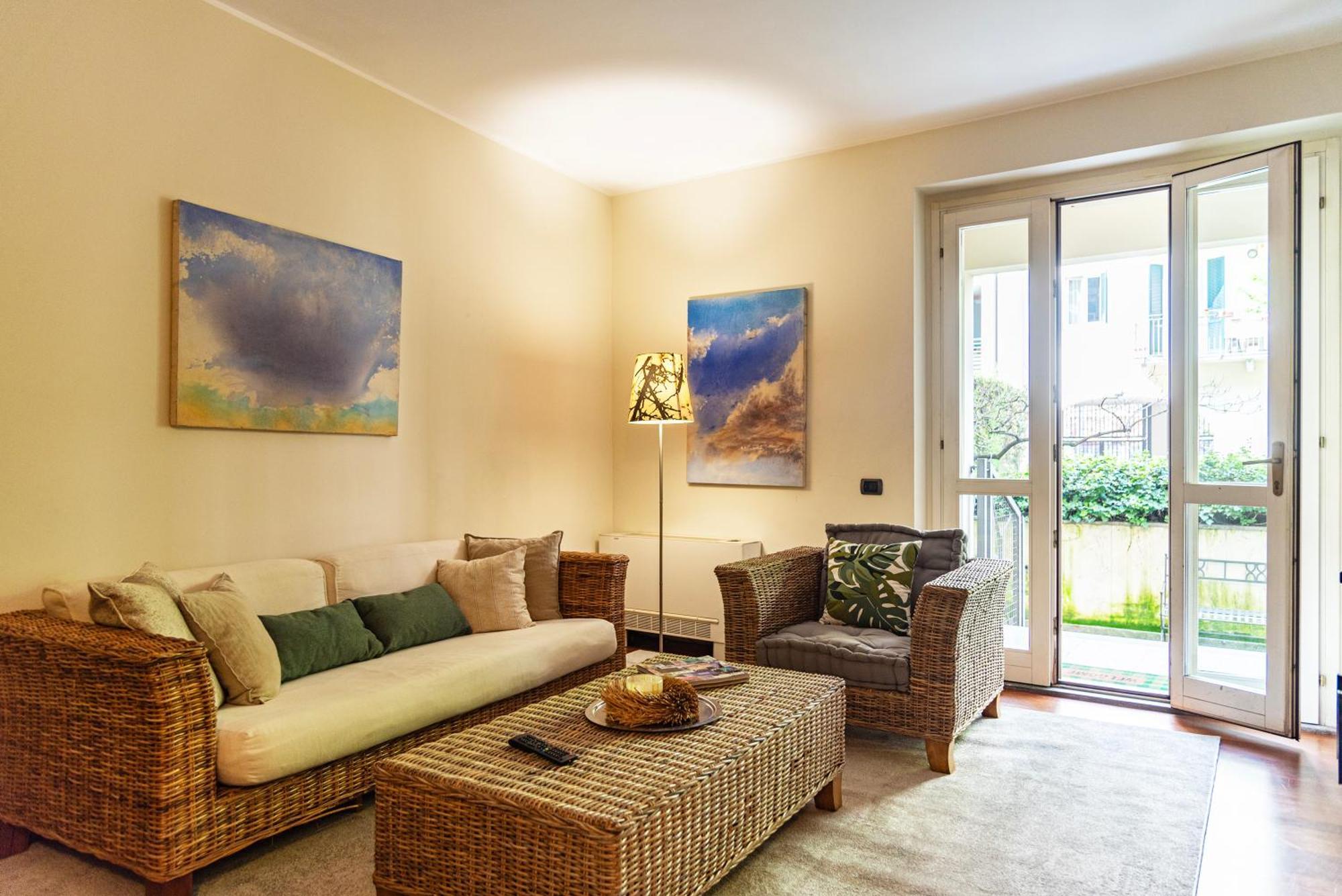Apartment Moscova-brera Elegante Con Giardino Privato