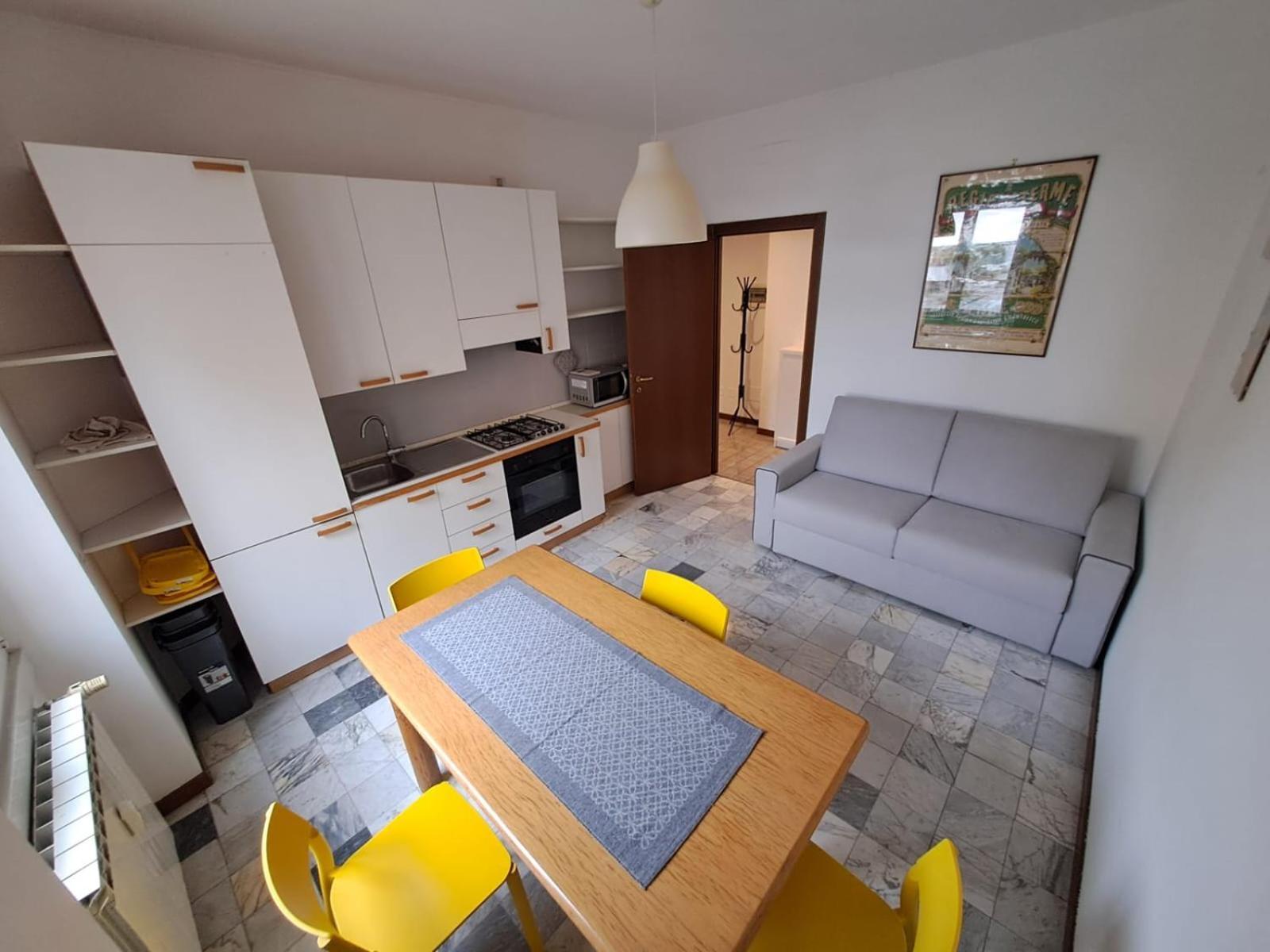 Apartment Comfortable And Spacious In *