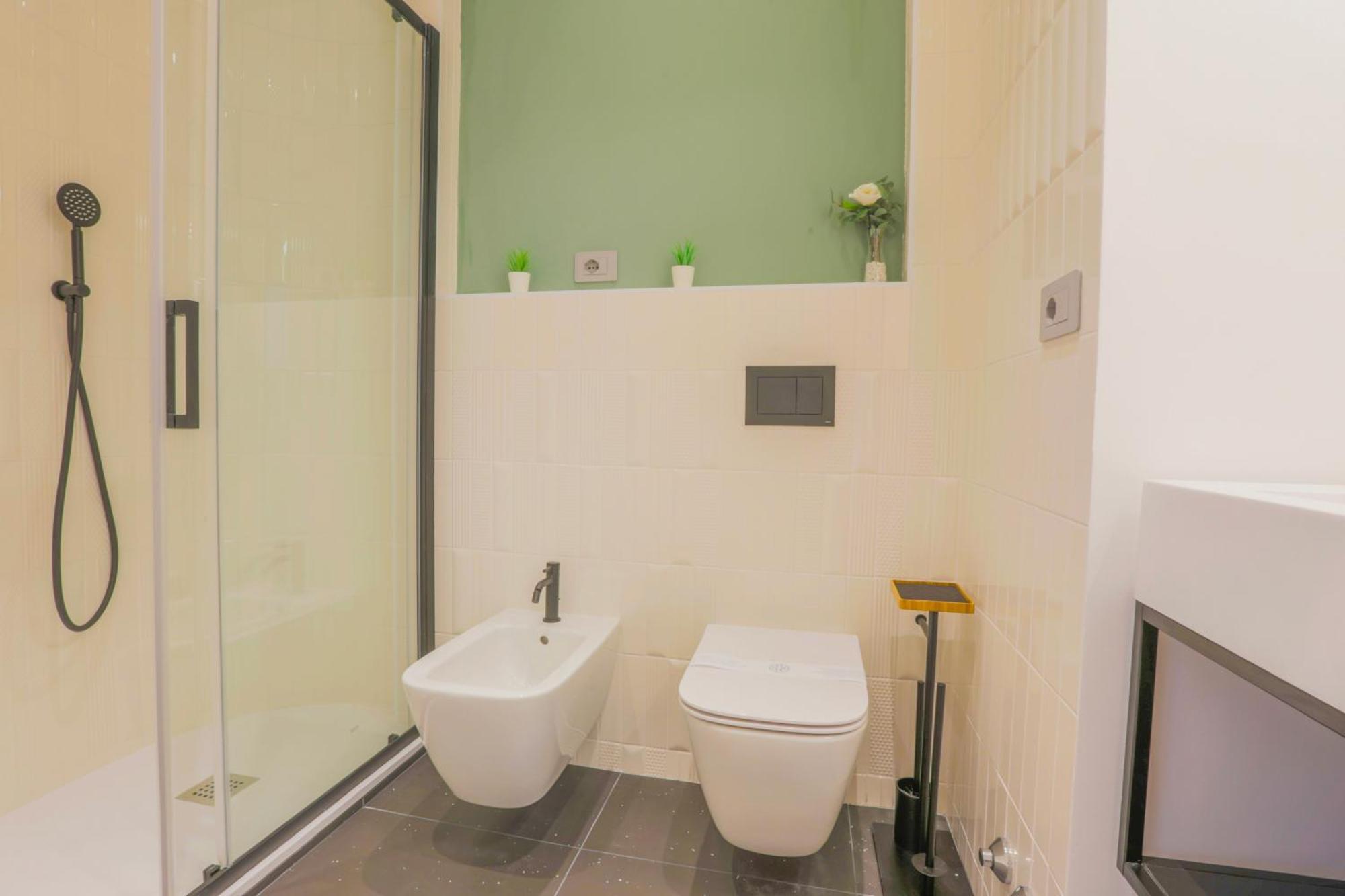 Private Luxury 5 Bedroom - Station * Mailand