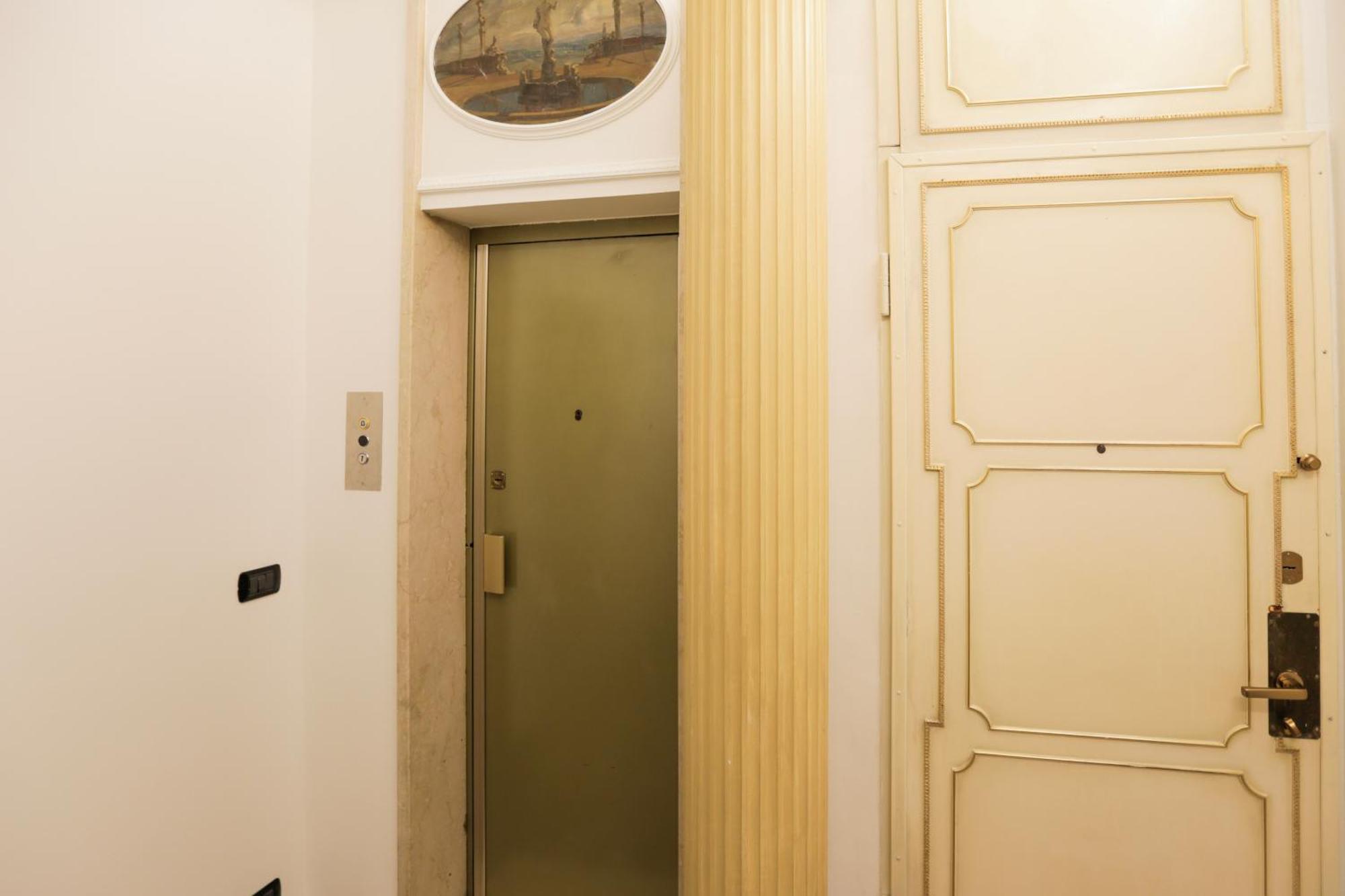 Apartment Private Luxury 5 Bedroom - Station