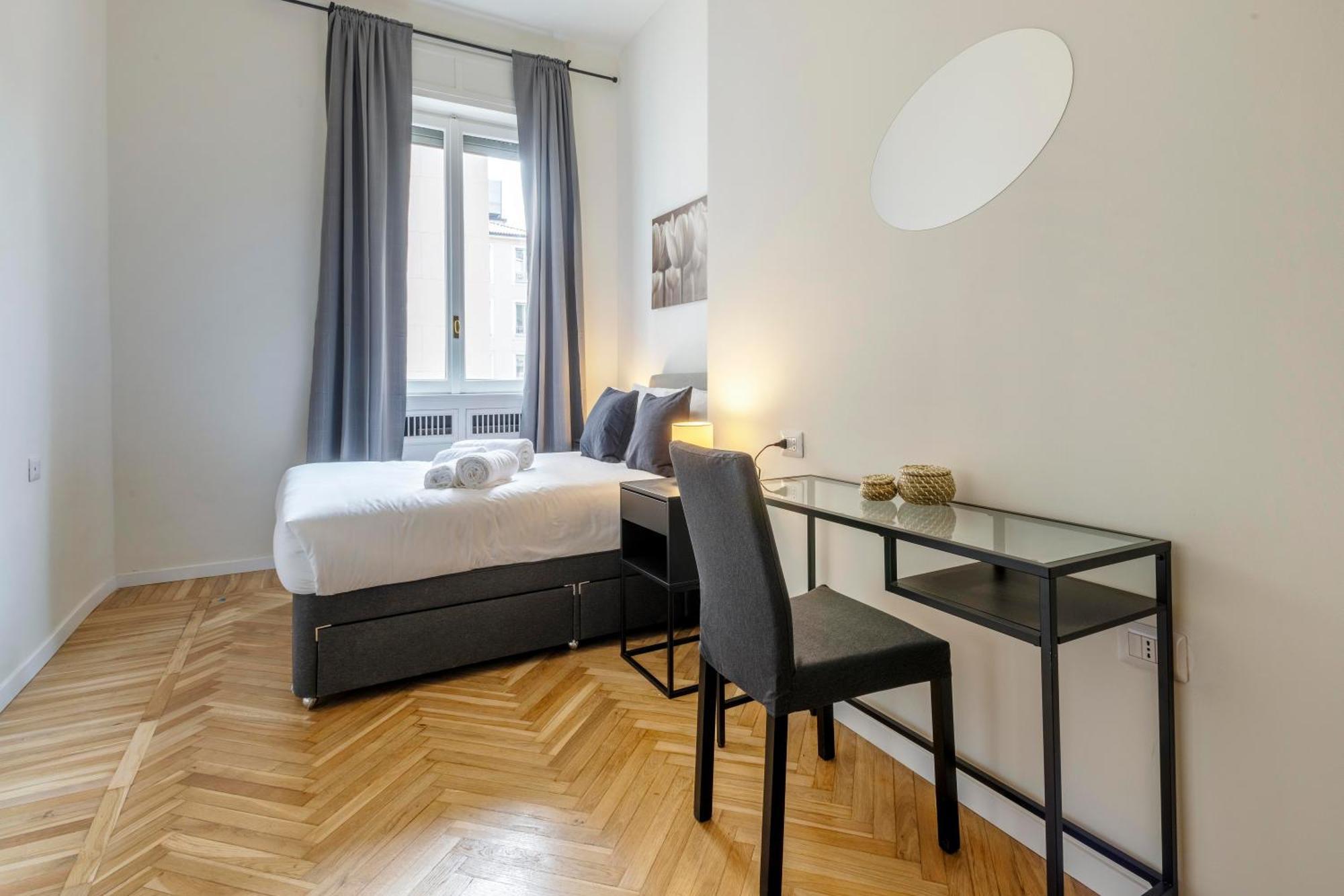 Apartment Elegant Brand New Near Duomo Milan