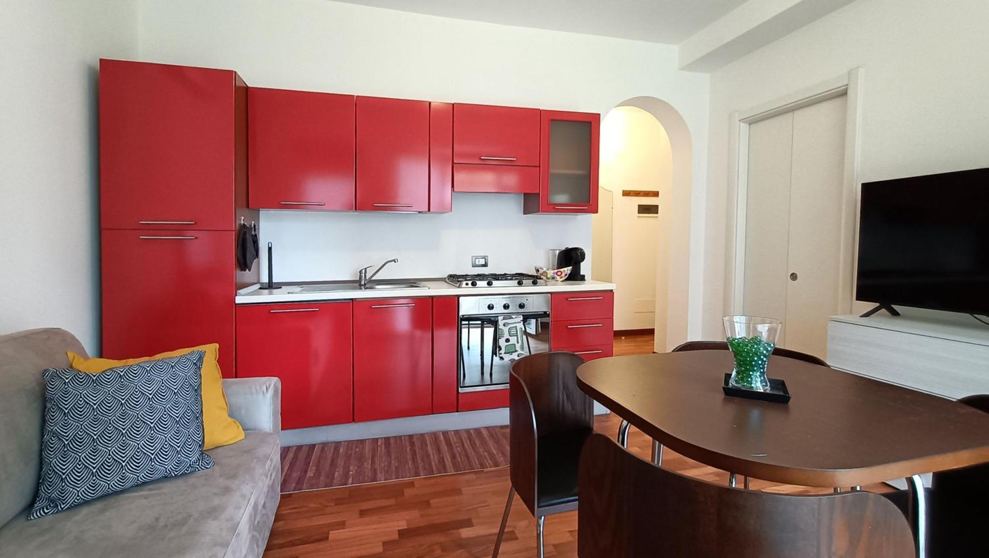 Sahi - Via Dei Ciclamini Mm1 Primaticcio, Stadio San Siro, Ospedale San Carlo * Mailand