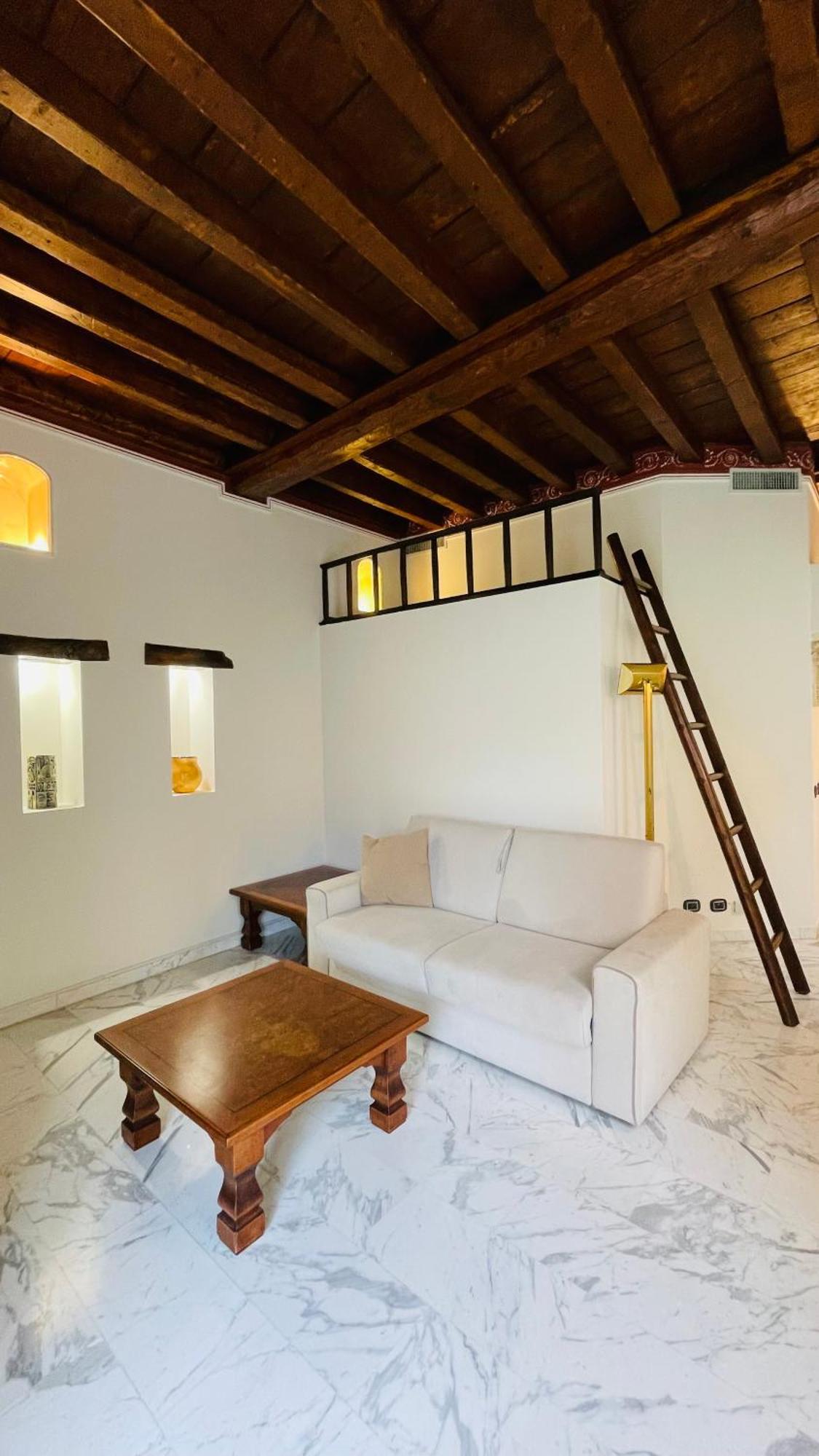 Apartment Charming Flat, And Close To Metro *