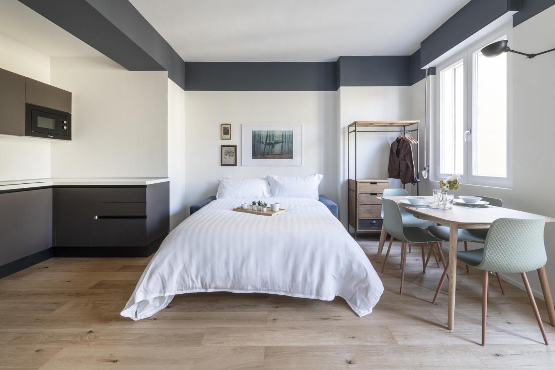 Easylife - Monolocale Con Balcone In Risorgimento