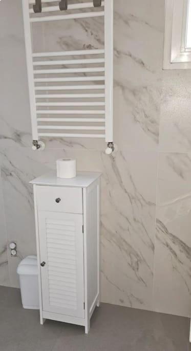 Station Flat Apartment *