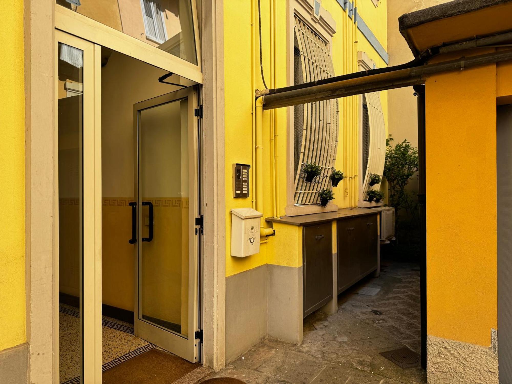 Apartment Regina In Verona - Sky Tv, Wifi E Breakfast Box