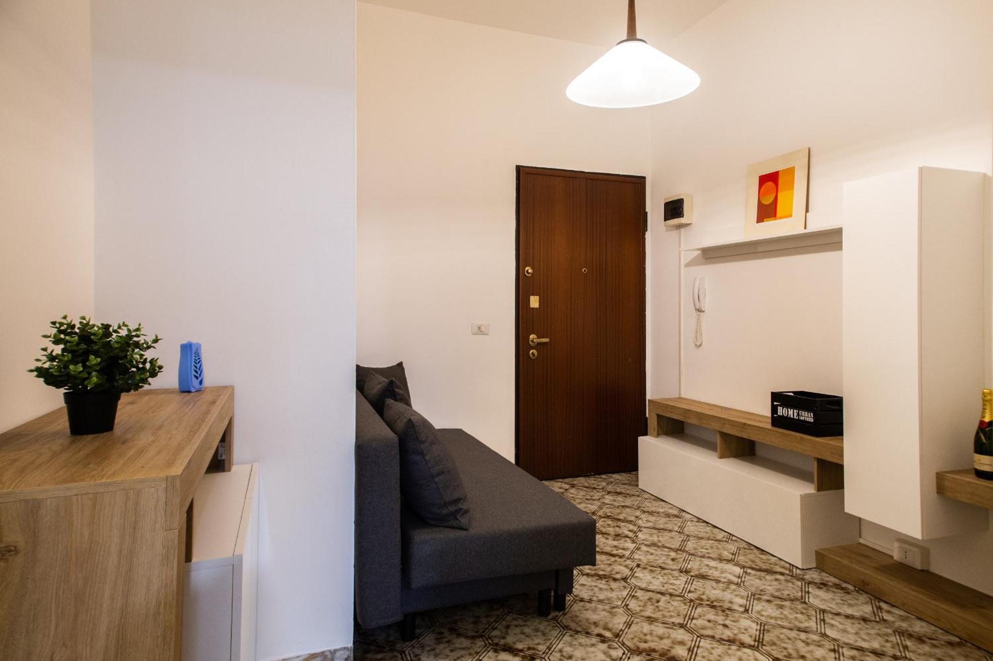 Milano-linate Self Check In & Free Parking Apartment