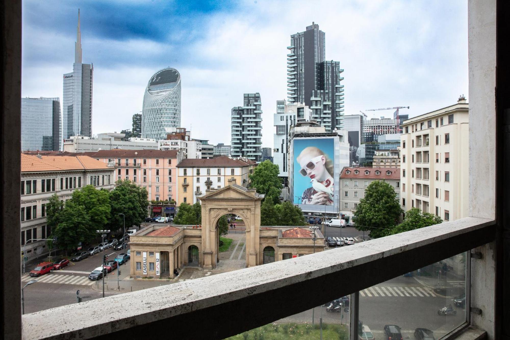 Dehomes - Porta Nuova Business *