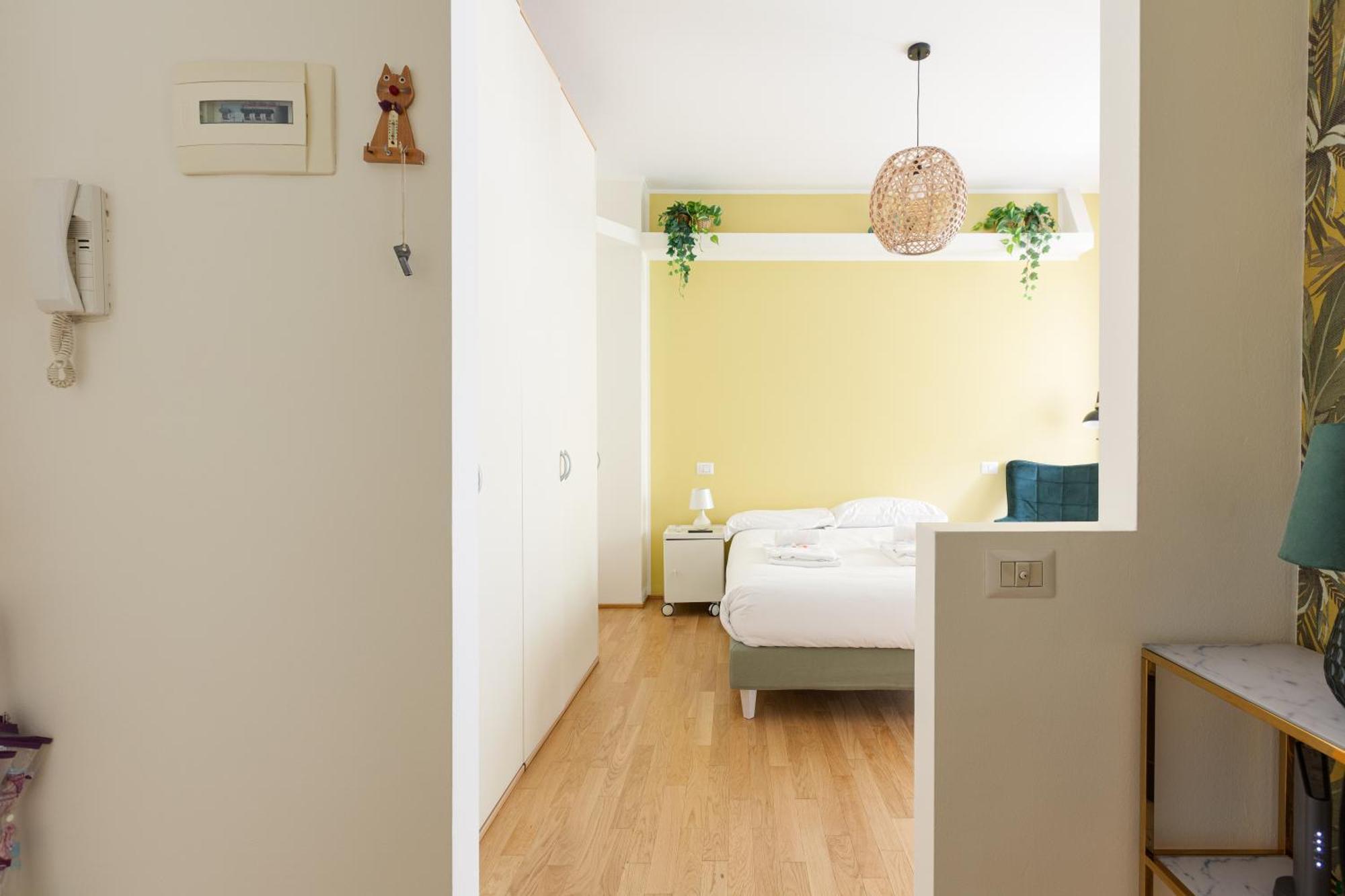 Gerusalemme M5 Yellow With Closed Balcony! * Mailand