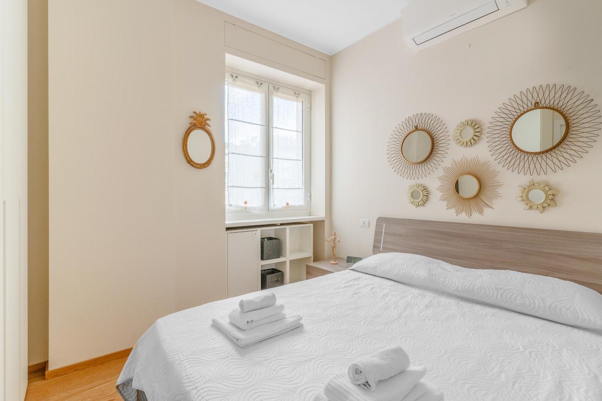 Easy Isola Apartment *