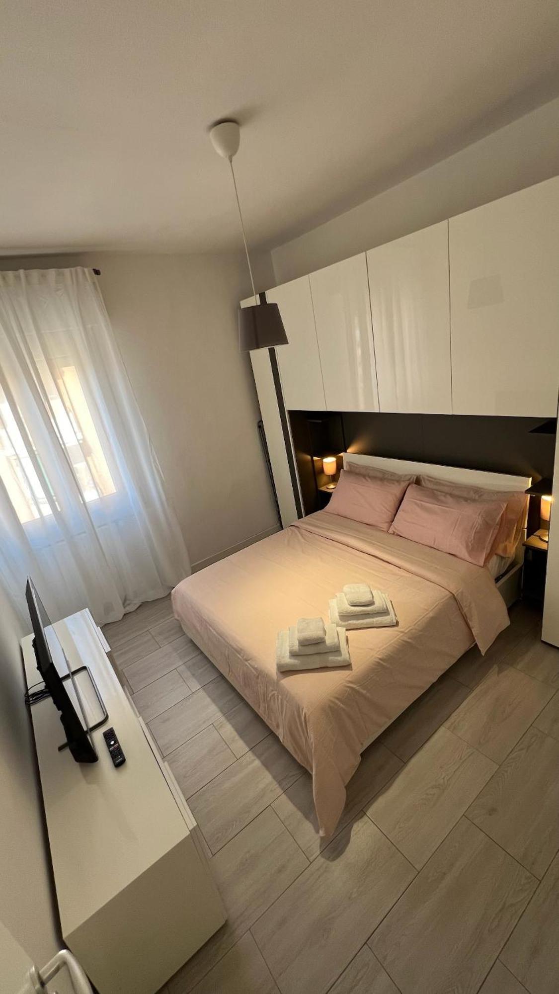 Apartment Rafael - 10 Min From Linate Airport, Centrale Fs, Ospedale San Raffaele *