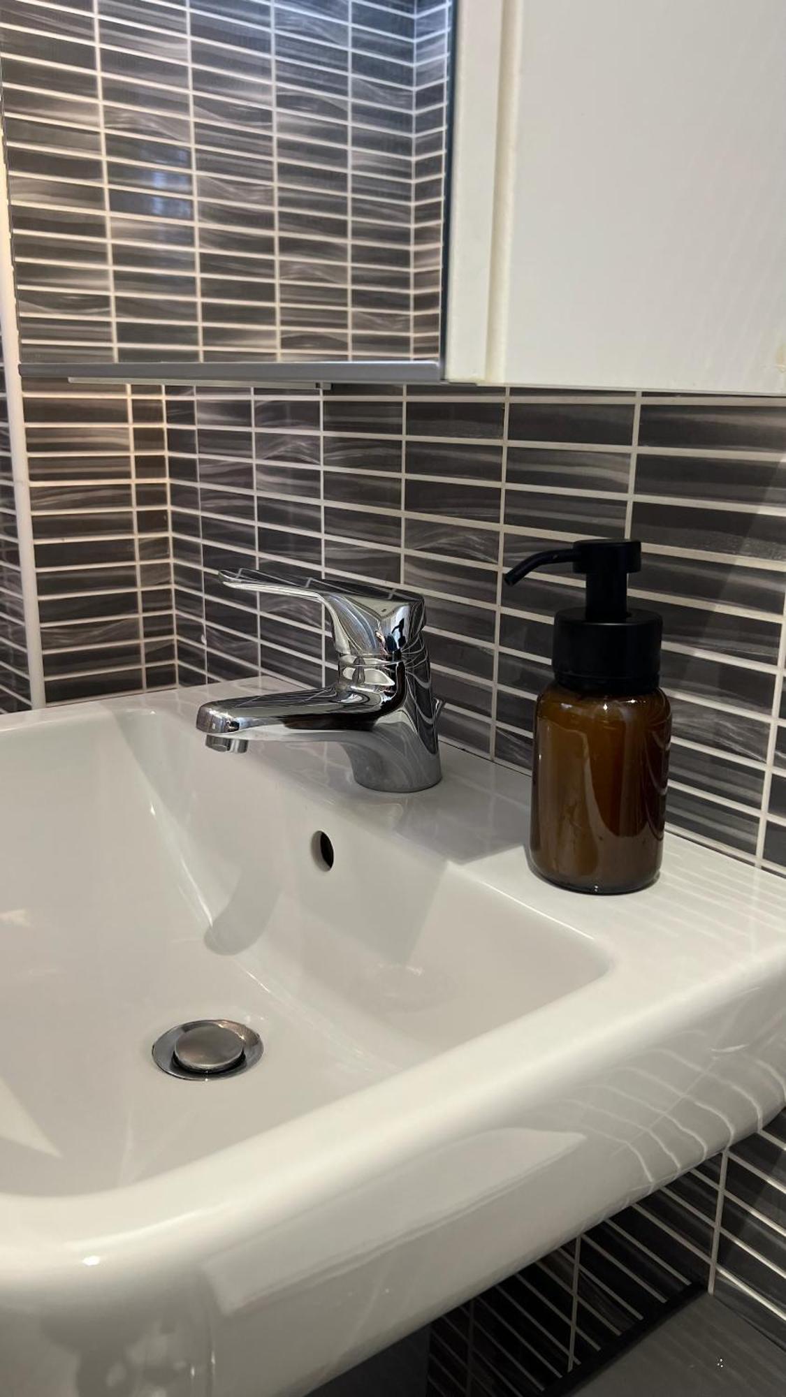Apartment Rafael - 10 Min From Linate Airport, Centrale Fs, Ospedale San Raffaele Milan