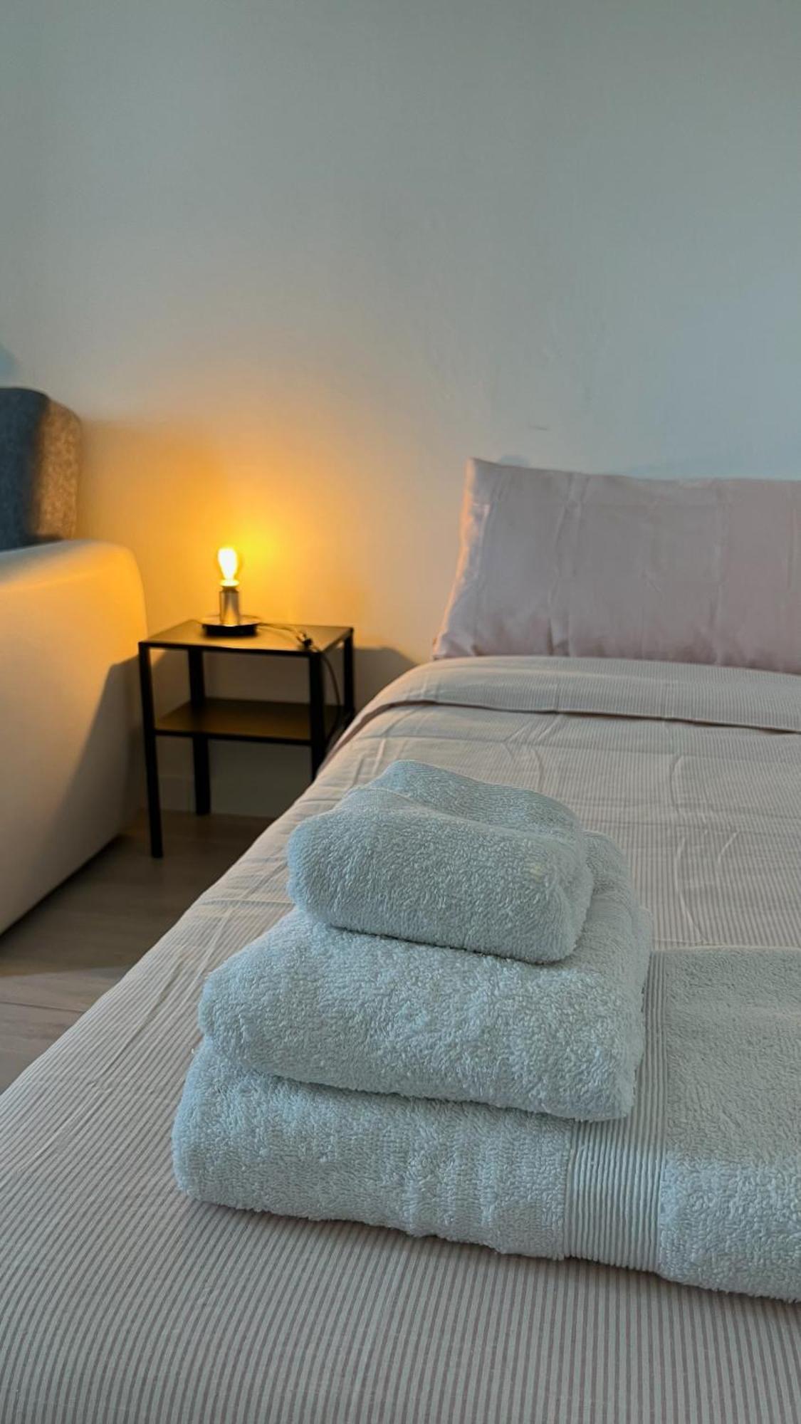 Rafael - 10 Min From Linate Airport, Centrale Fs, Ospedale San Raffaele