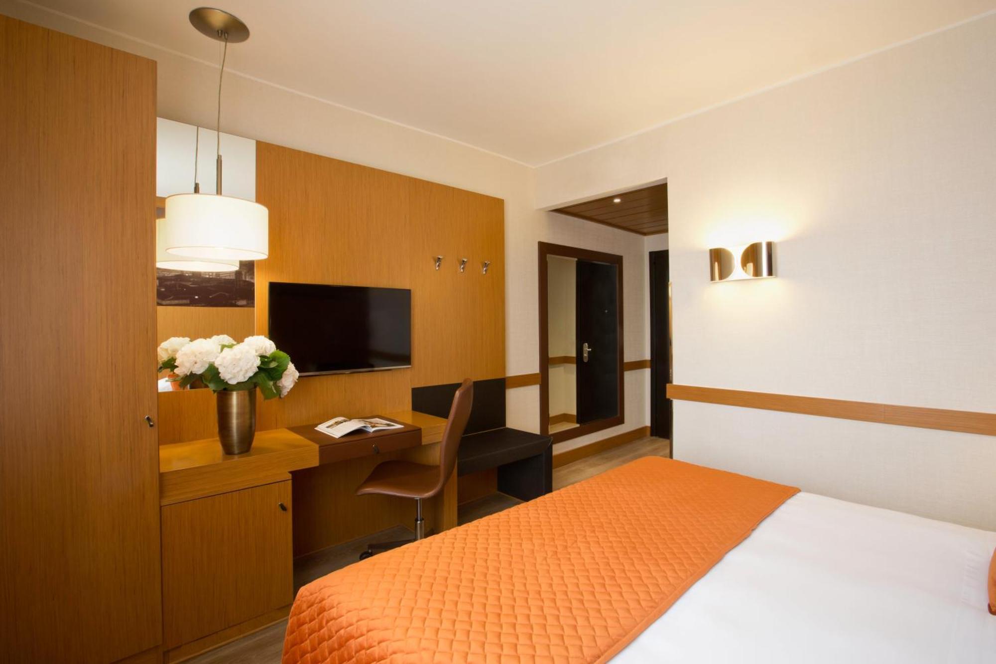 Starhotels Tourist Hotel