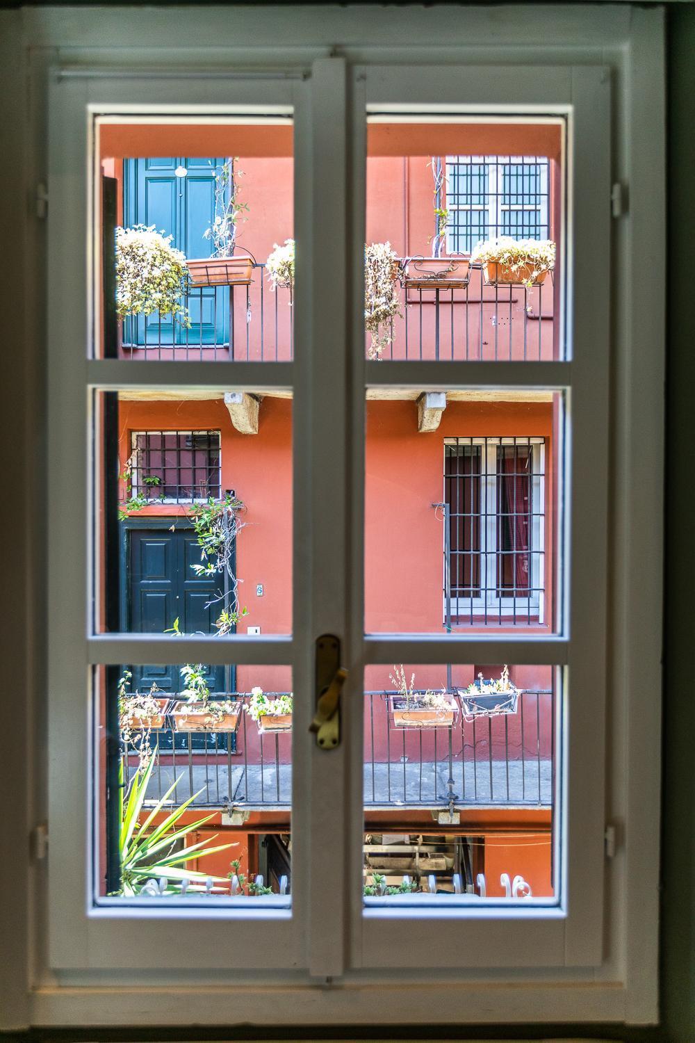 Apartment - Alzaia Naviglio Grande Mailand
