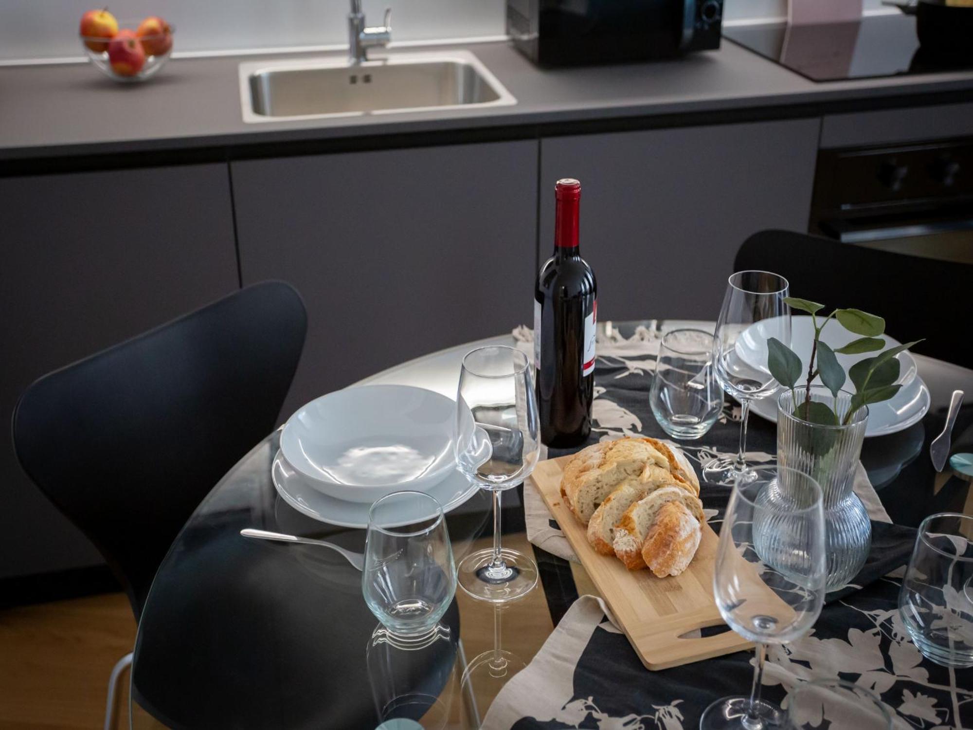 The Rent - Modern One Bedroom In San Babila Milan