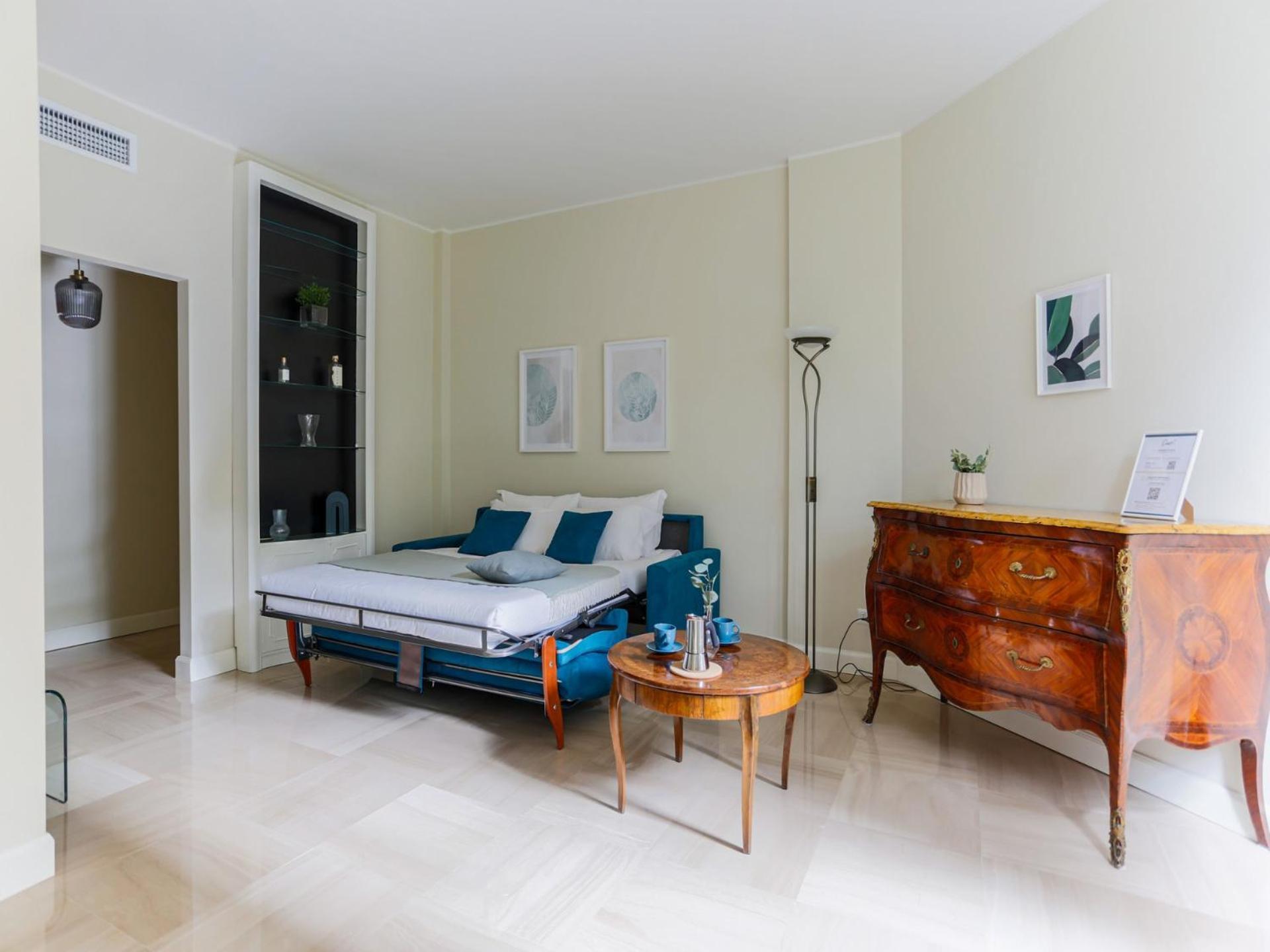 The Rent - Charming In Pagano * Mailand