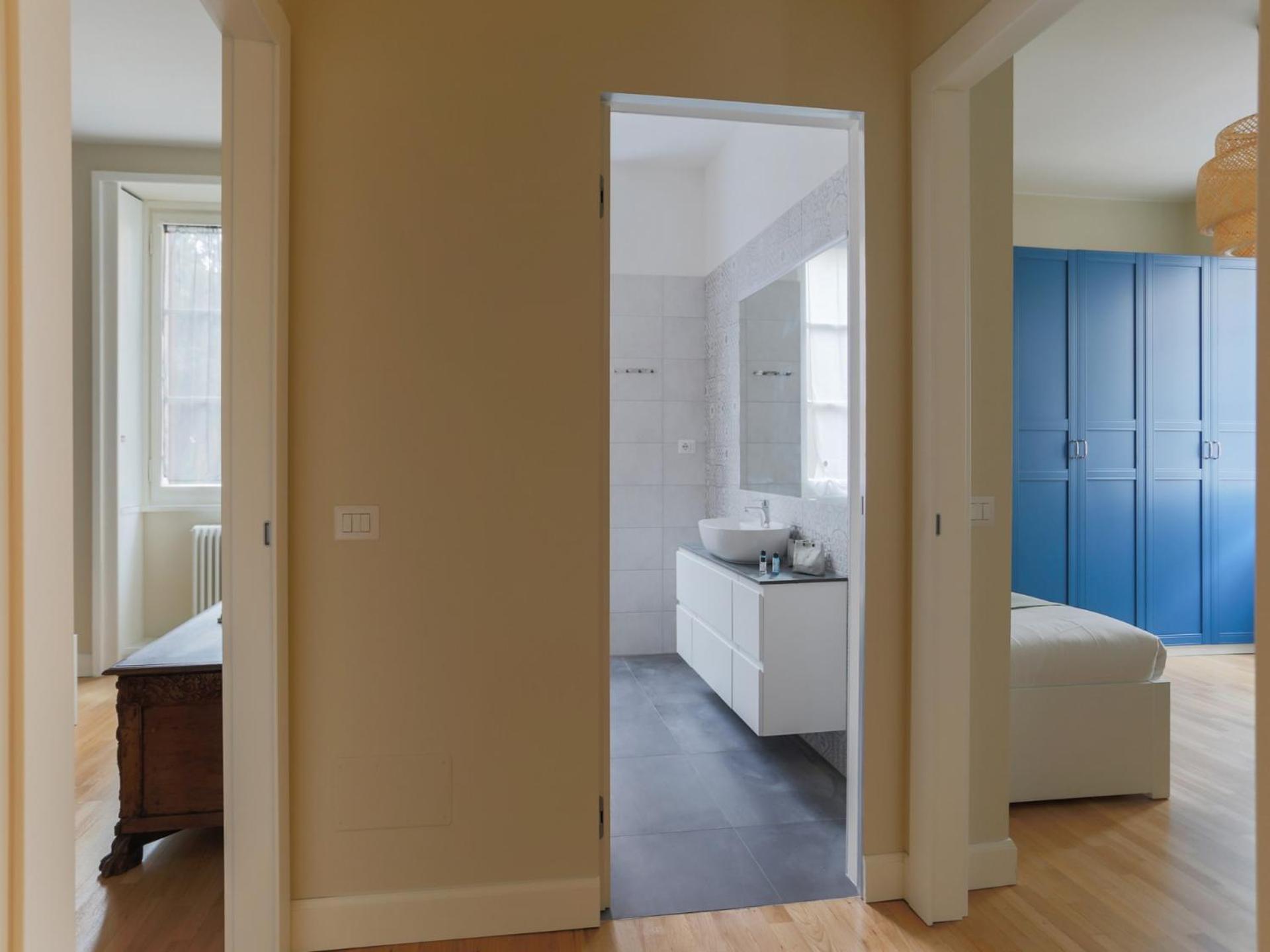The Rent - Charming In Pagano Mailand