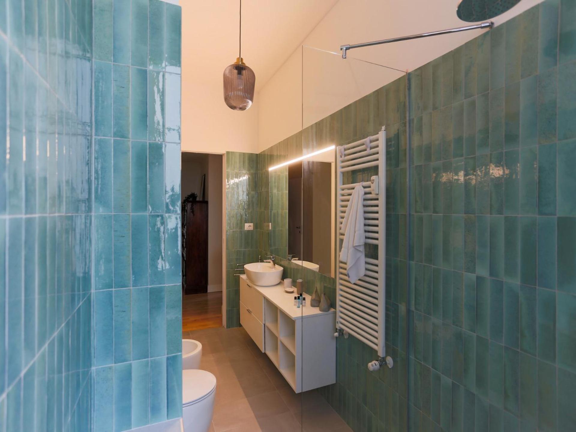 The Rent - Charming In Pagano Mailand