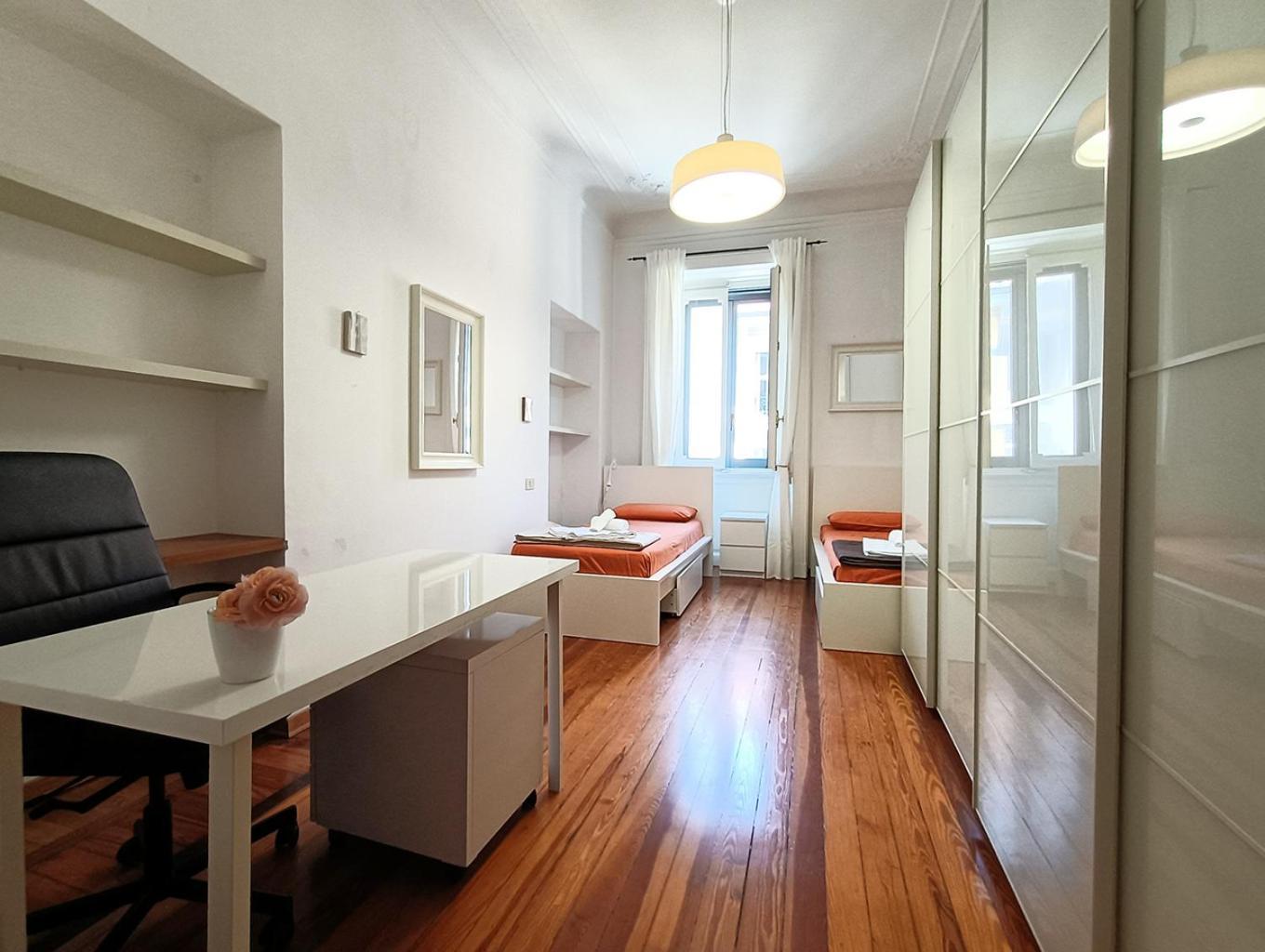 Apartamento Sahi - Residenza Corso Italia Tre Camere, Due Bagni E Un Salone Milão