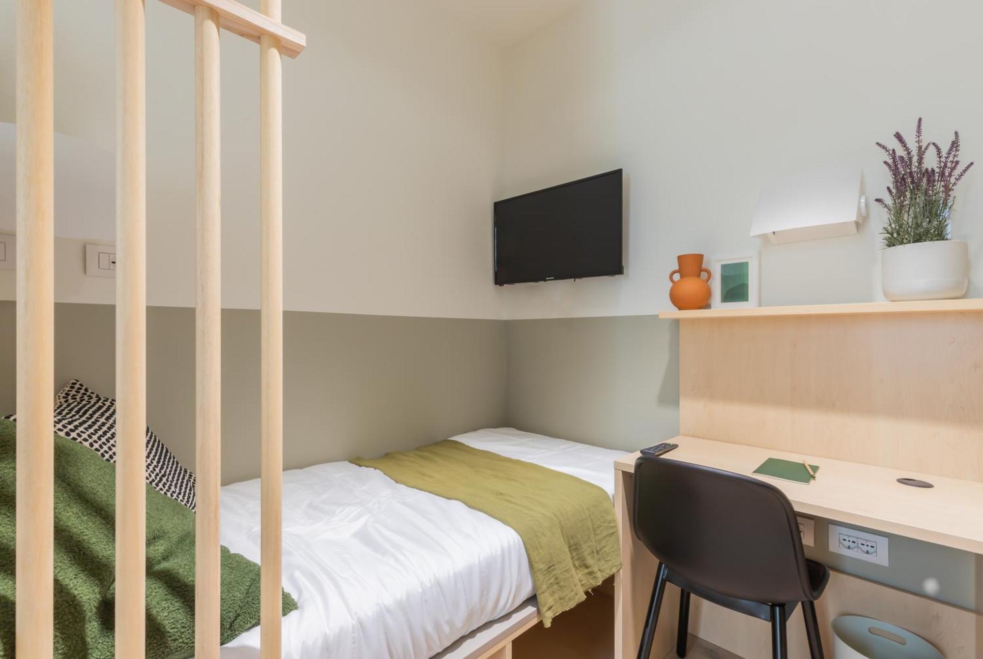 Well-located Campus Near Park * Mailand