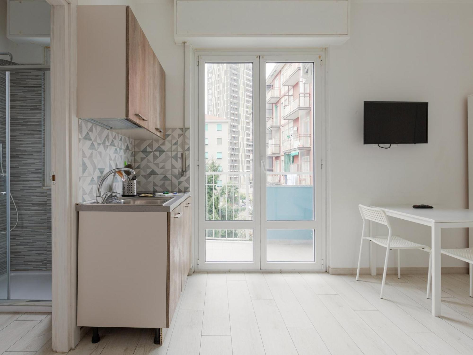 Apartment Cimiano M2 Cozy With Balcony Mailand