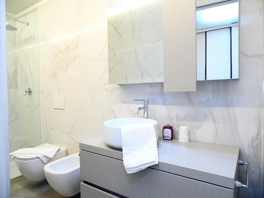 Apartment Isola Pastrengo Milan