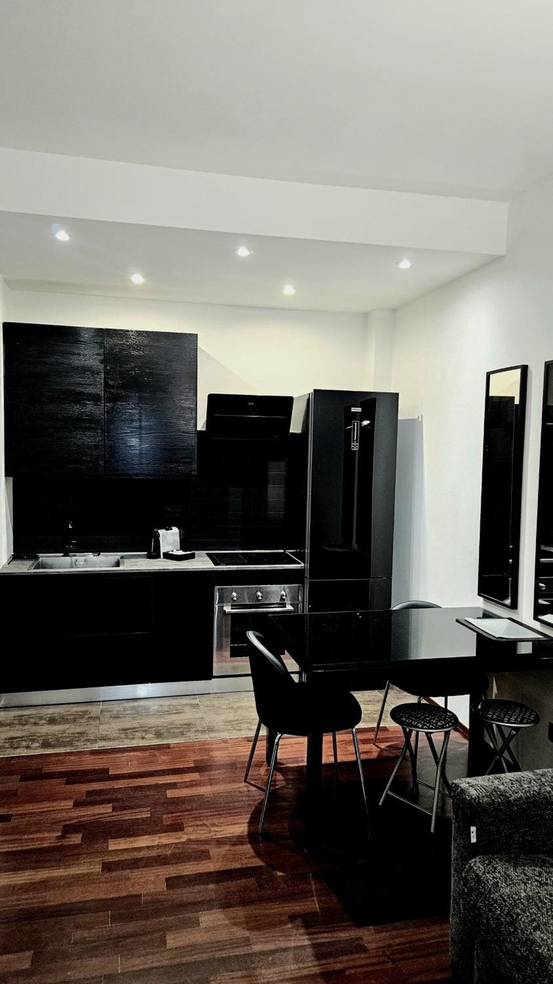 Apartment Stadium