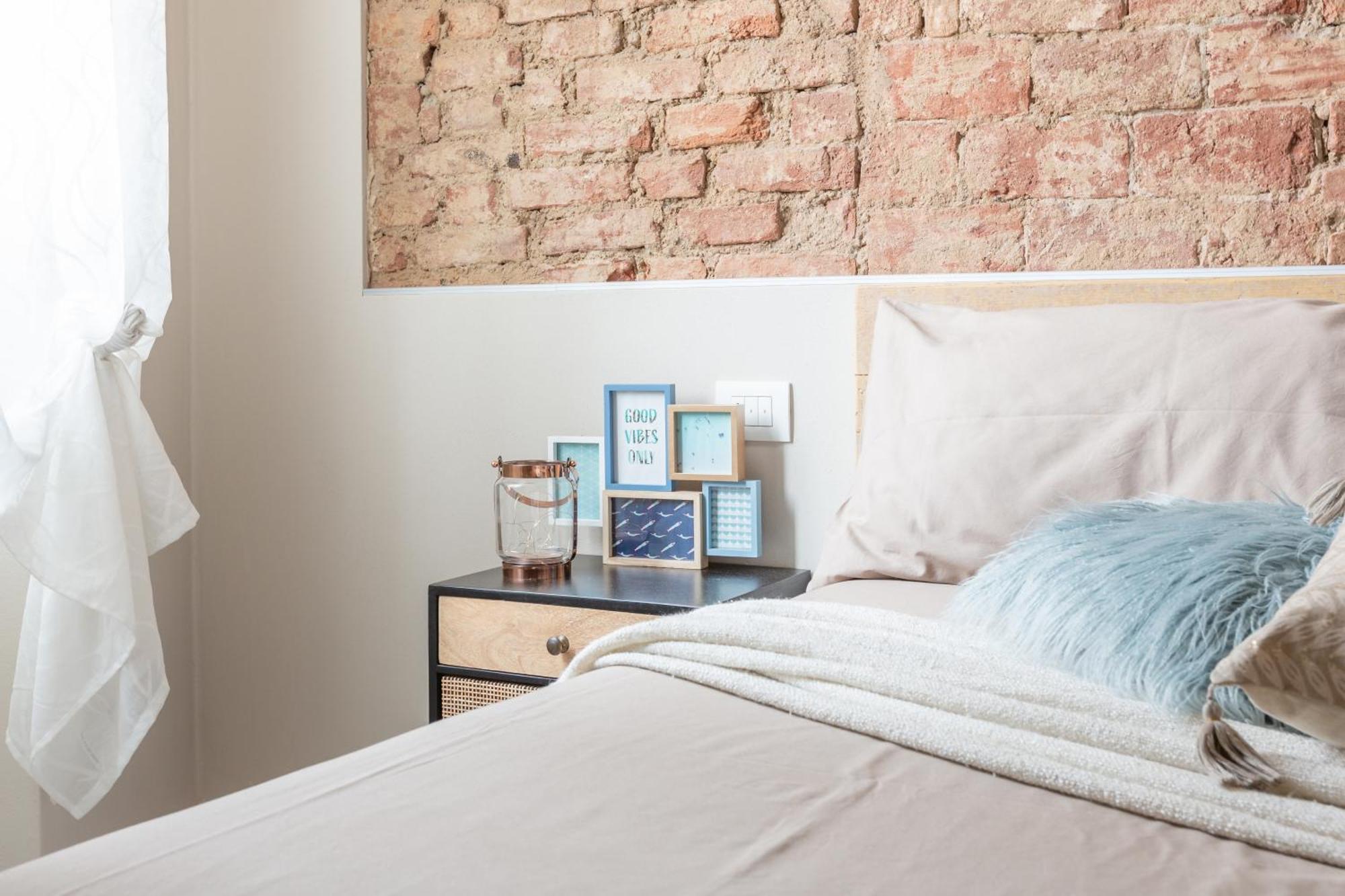 Stylish Studio, Skyline View, Modern Amenities