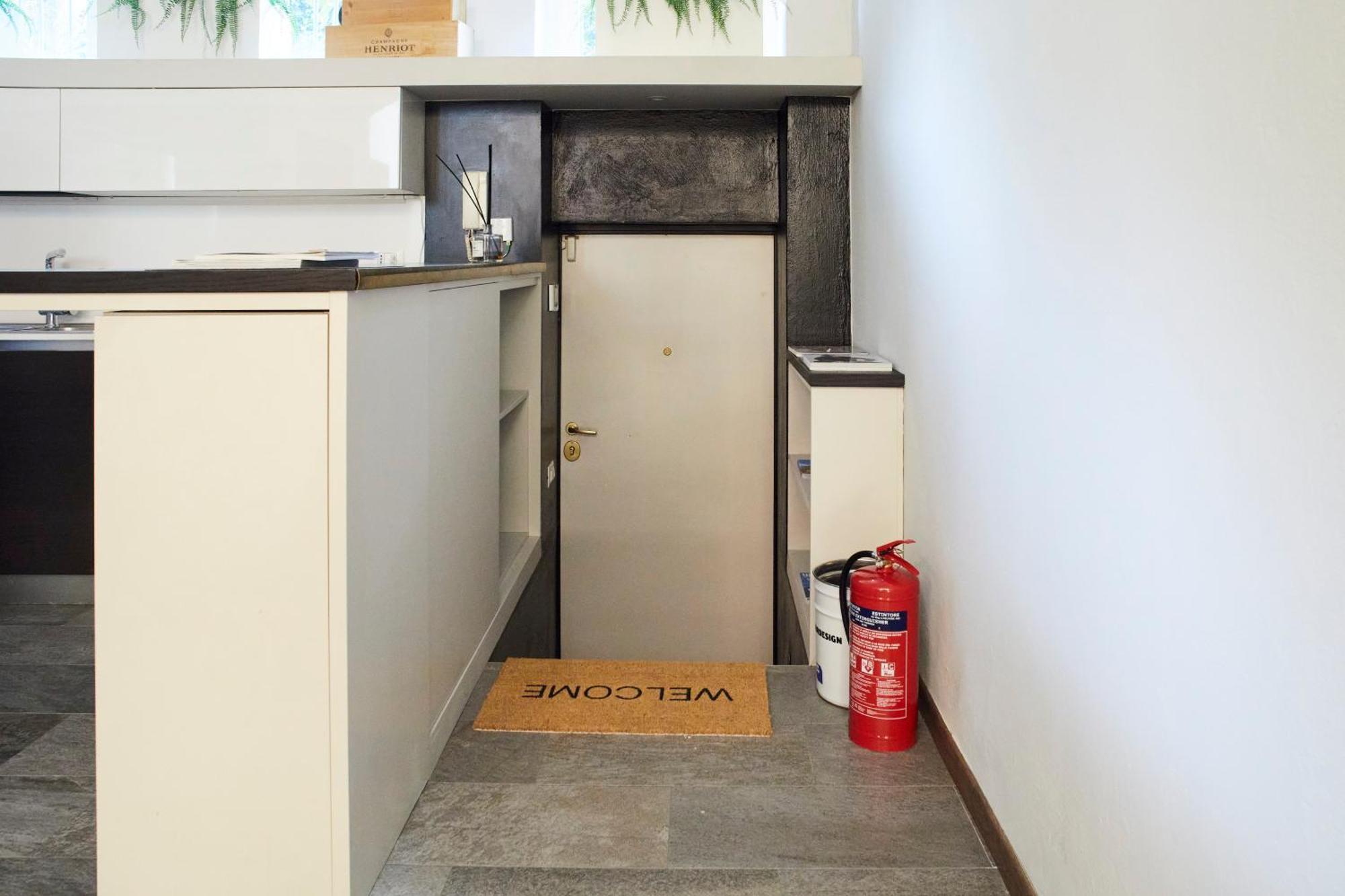 Apartment Luxury - Zona Bocconi Milan