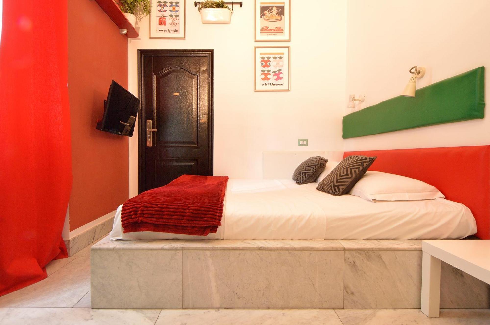 Apartment Bellissimo Mini A Tema Bandiera Italiana, Potente Wi-fi, 3 Linee Metropolitane Dietro Casa, Collegato Direttamente Con Aeroporto Di Malpensa E Rho Fiera Mailand