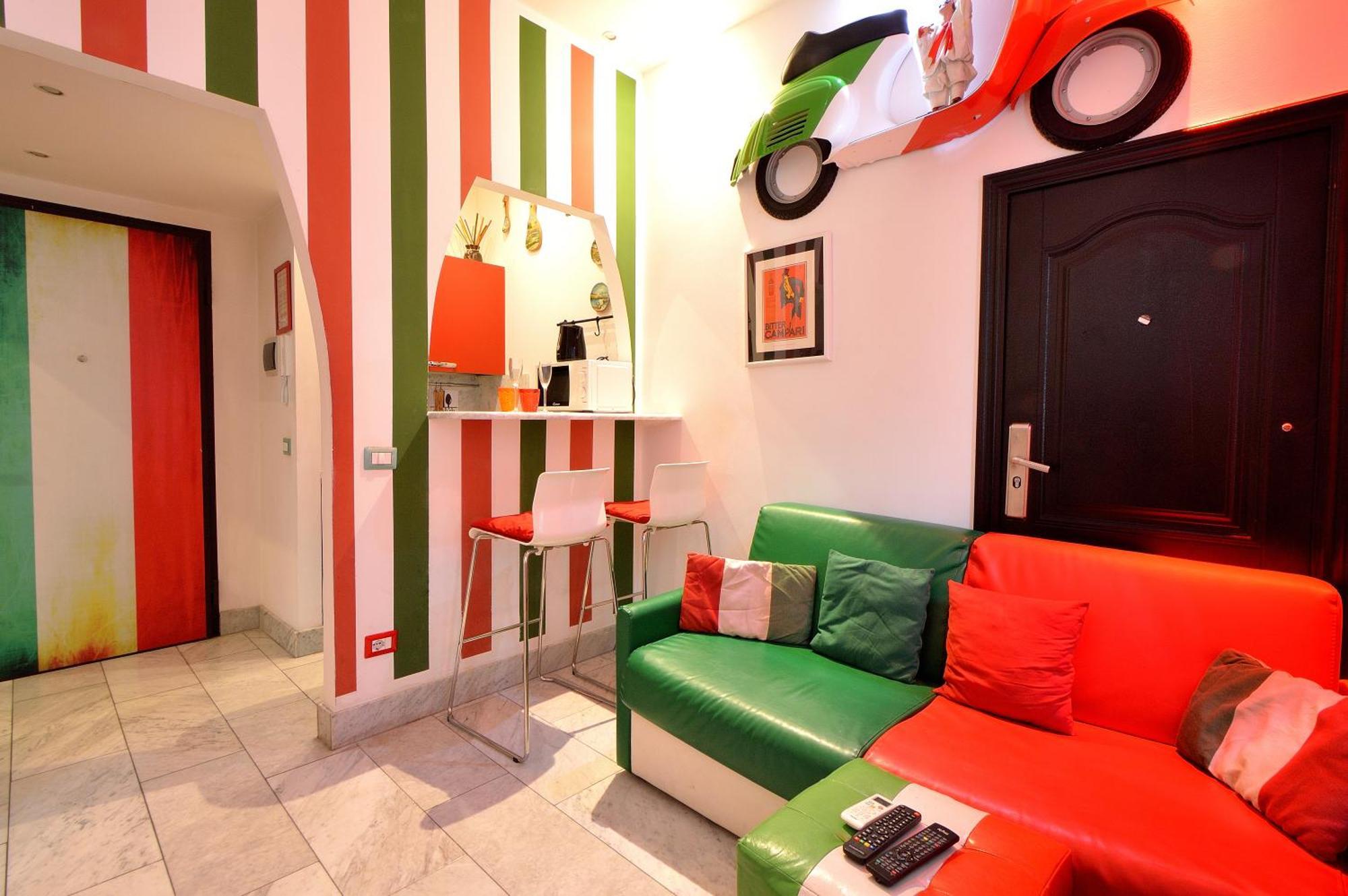 Bellissimo Mini A Tema Bandiera Italiana, Potente Wi-fi, 3 Linee Metropolitane Dietro Casa, Collegato Direttamente Con Aeroporto Di Malpensa E Rho Fiera Mailand