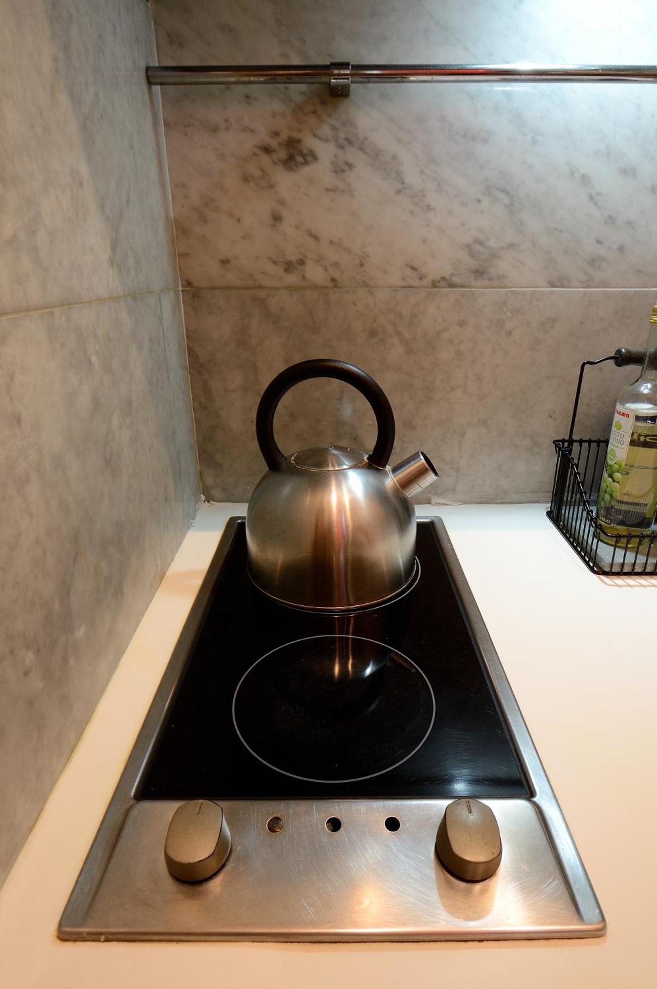 Bellissimo Mini A Tema Bandiera Italiana, Potente Wi-fi, 3 Linee Metropolitane Dietro Casa, Collegato Direttamente Con Aeroporto Di Malpensa E Rho Fiera Apartment Mailand