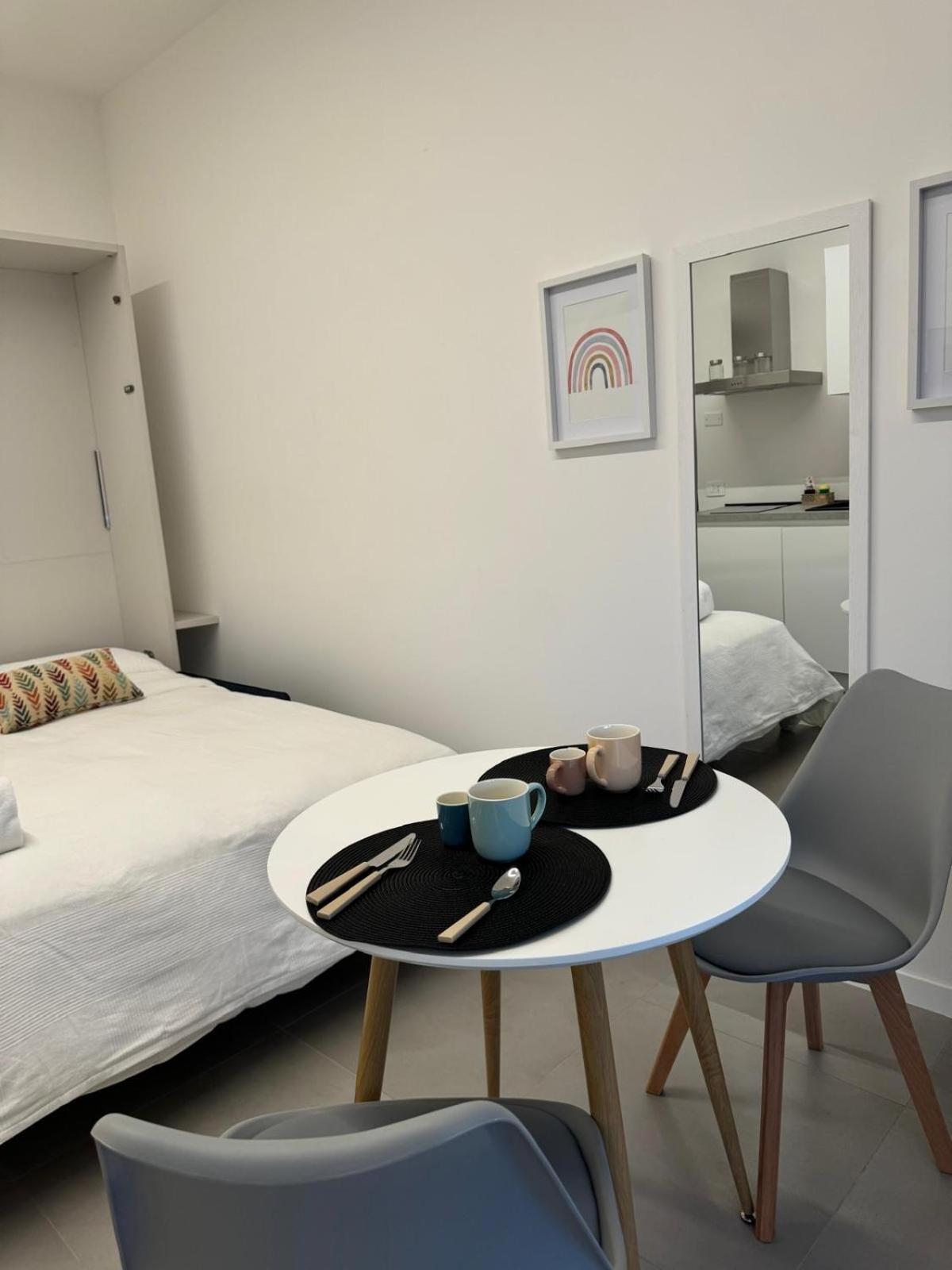 Urban Cloud Apartment *
